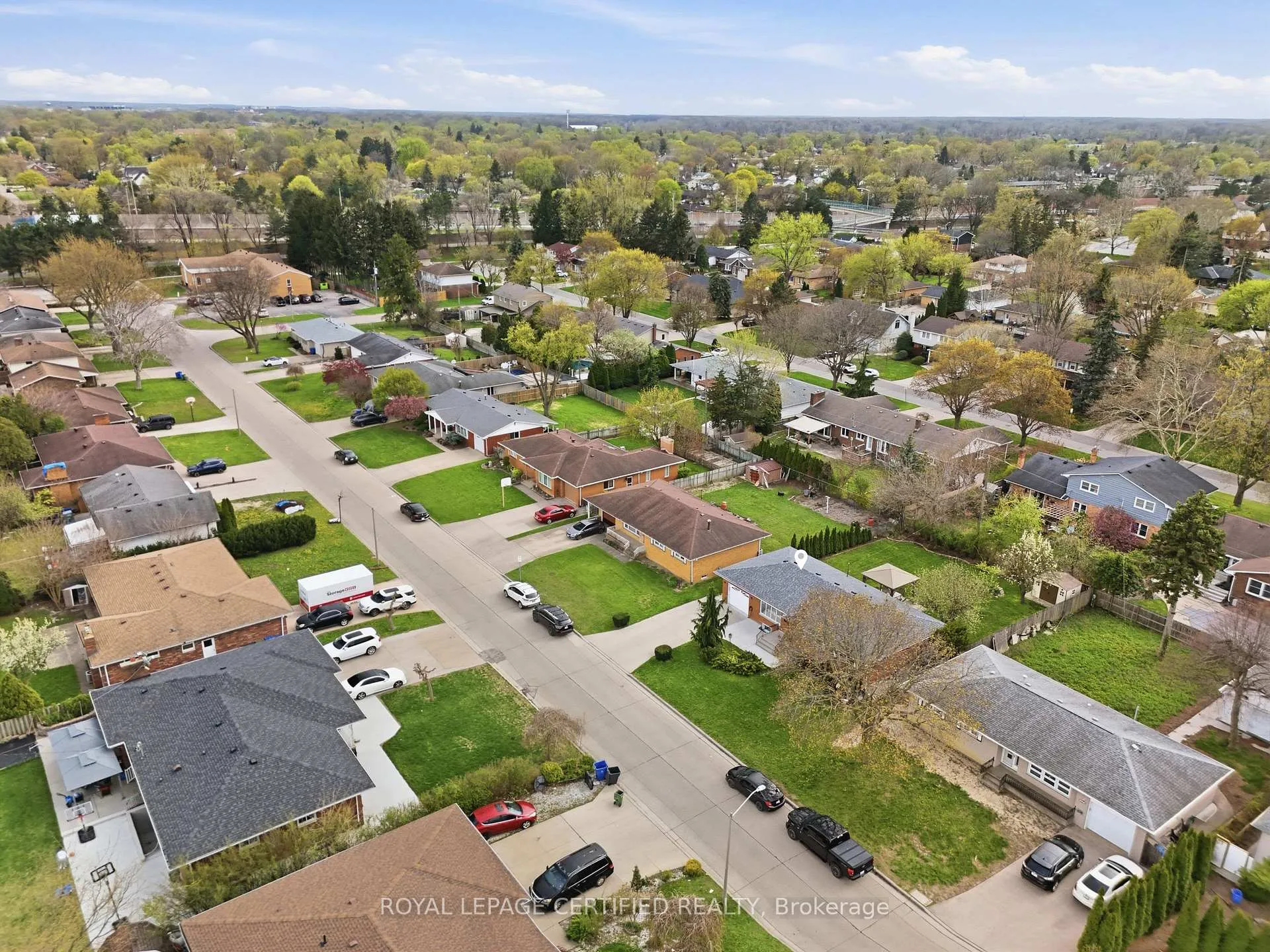 Photo 27 of 2435 Mckay Avenue, Windsor — HOMEH