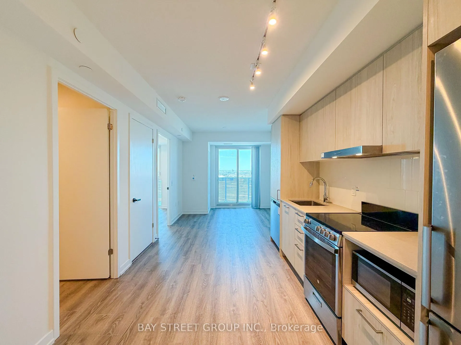 Photo 2 of Unit 1807, 195 Commerce Street, Vaughan, Vaughan Corporate Centre — HOMEH