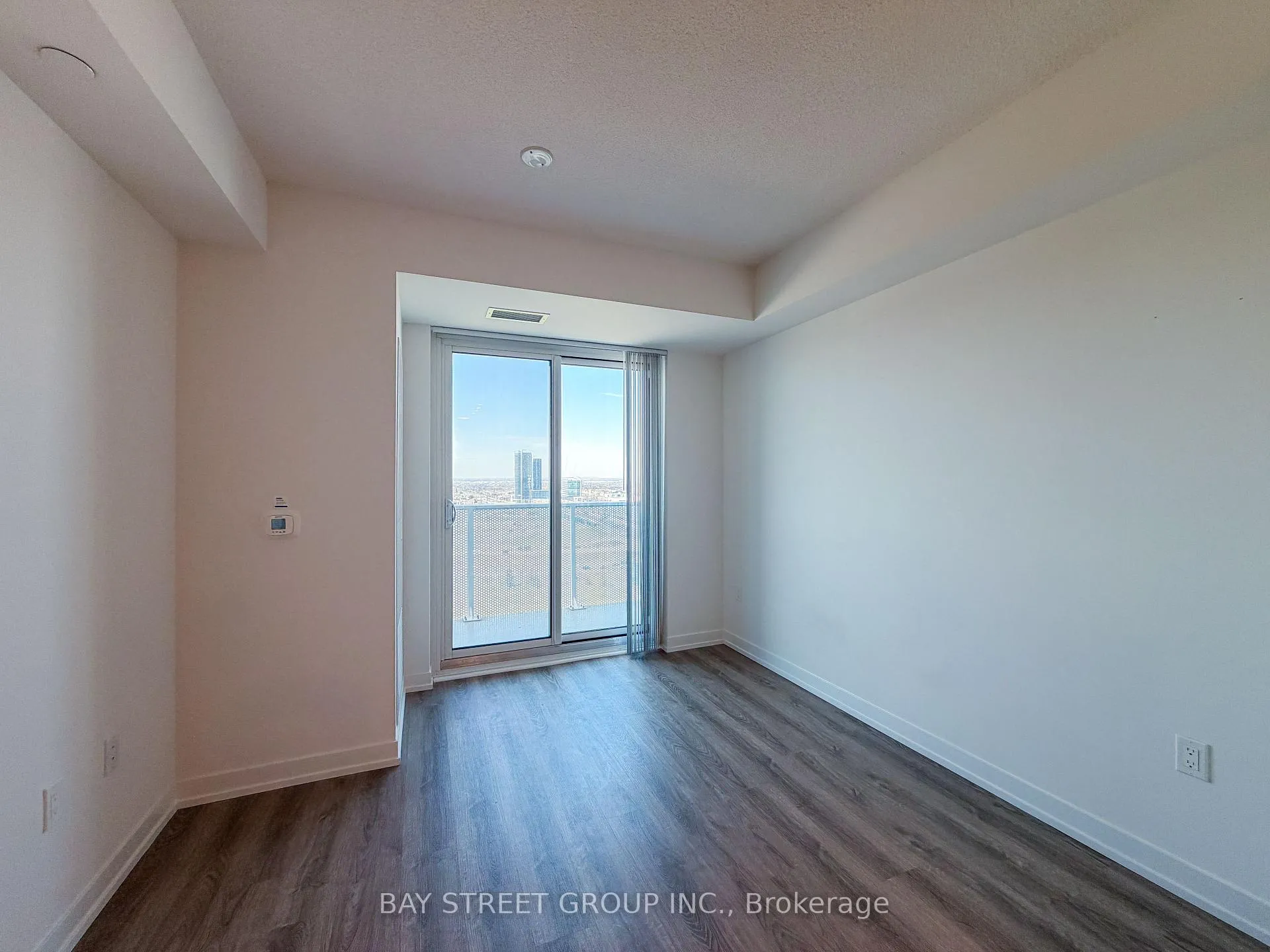 Photo 5 of Unit 1807, 195 Commerce Street, Vaughan, Vaughan Corporate Centre — HOMEH