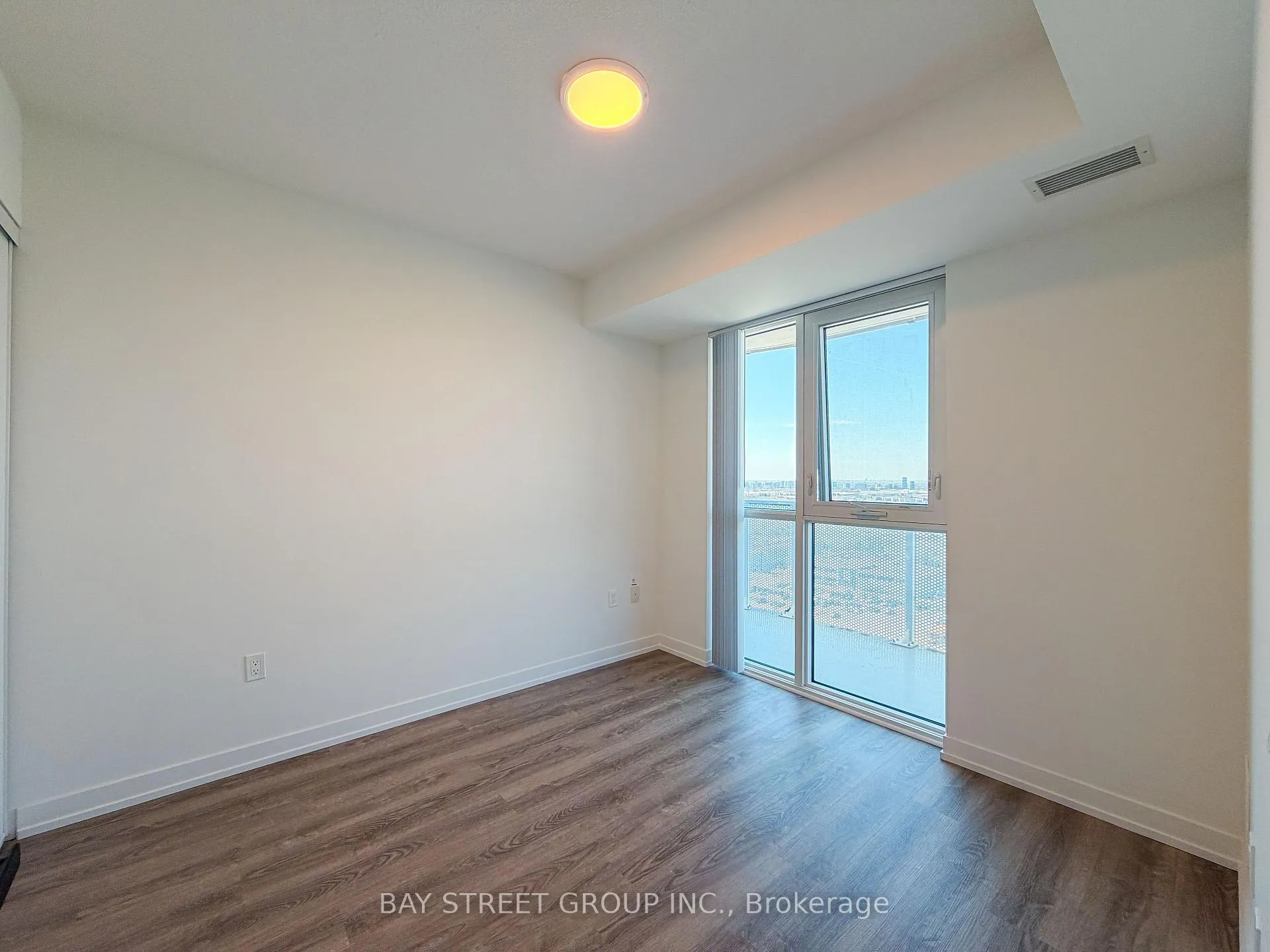 Photo 6 of Unit 1807, 195 Commerce Street, Vaughan, Vaughan Corporate Centre — HOMEH