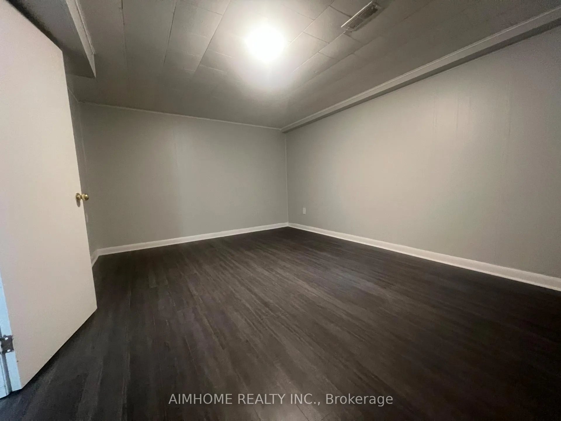 Photo 3 of 2099 Prospect Street, Burlington, Brant — HOMEH