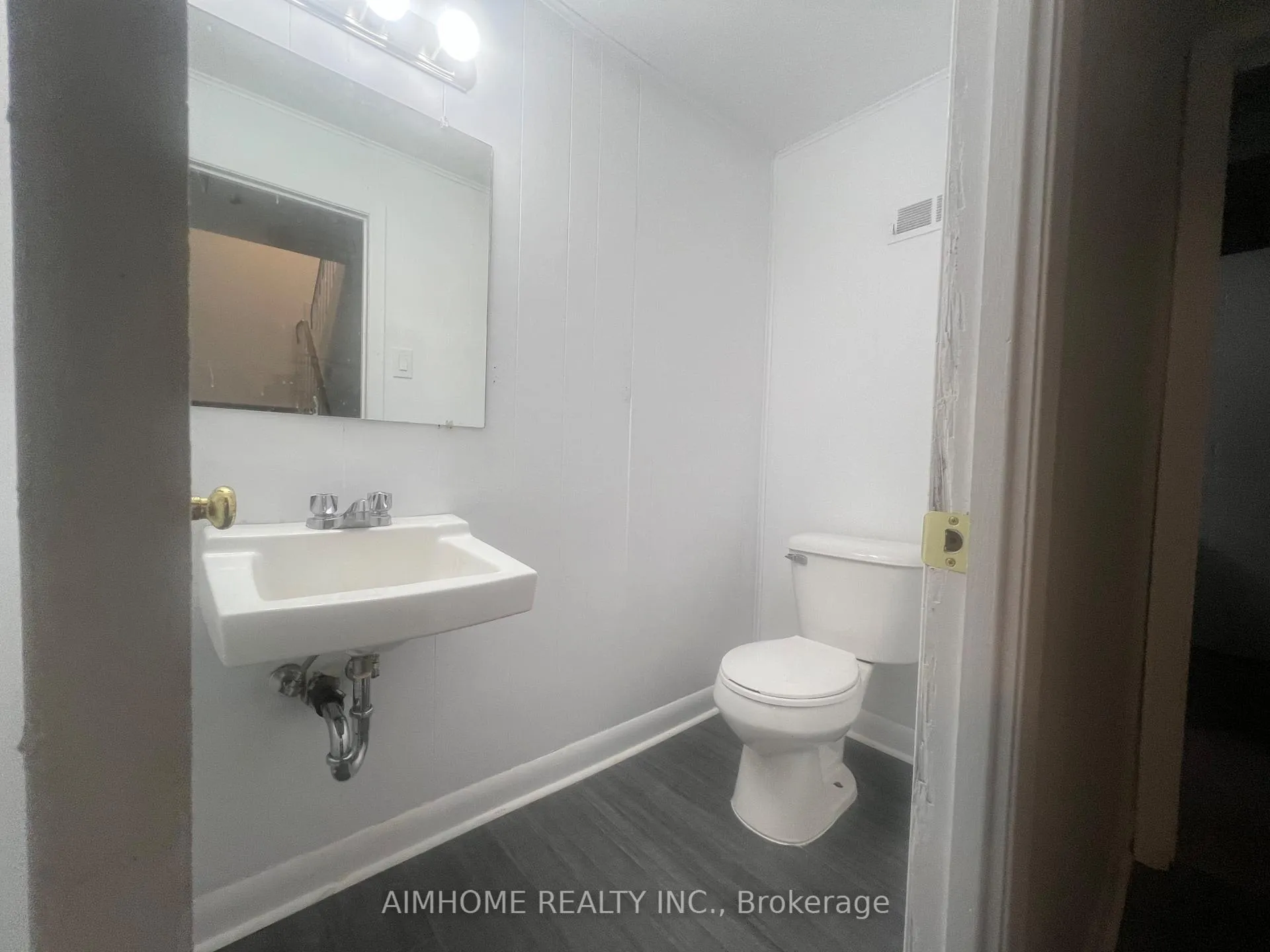 Photo 4 of 2099 Prospect Street, Burlington, Brant — HOMEH