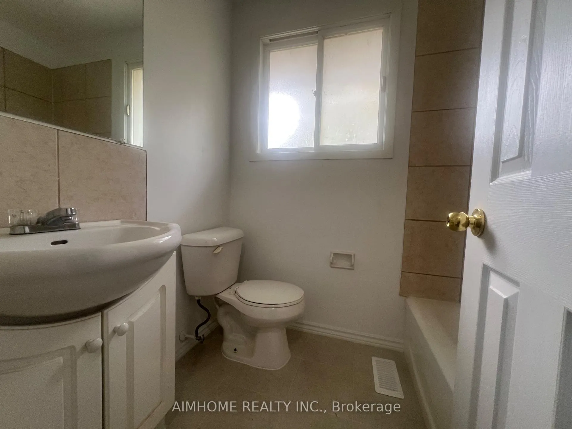 Photo 8 of 2099 Prospect Street, Burlington, Brant — HOMEH