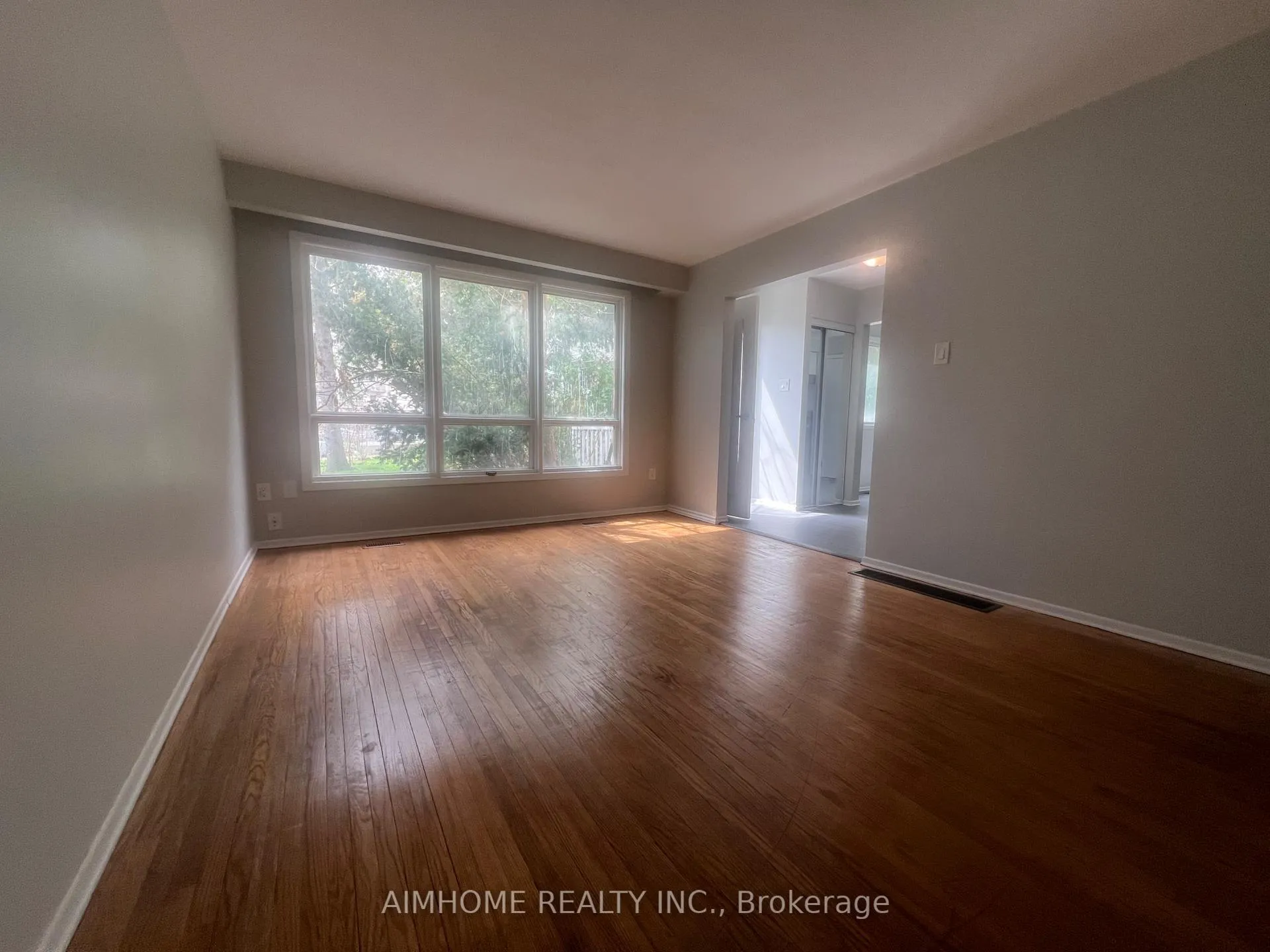 Photo 11 of 2099 Prospect Street, Burlington, Brant — HOMEH