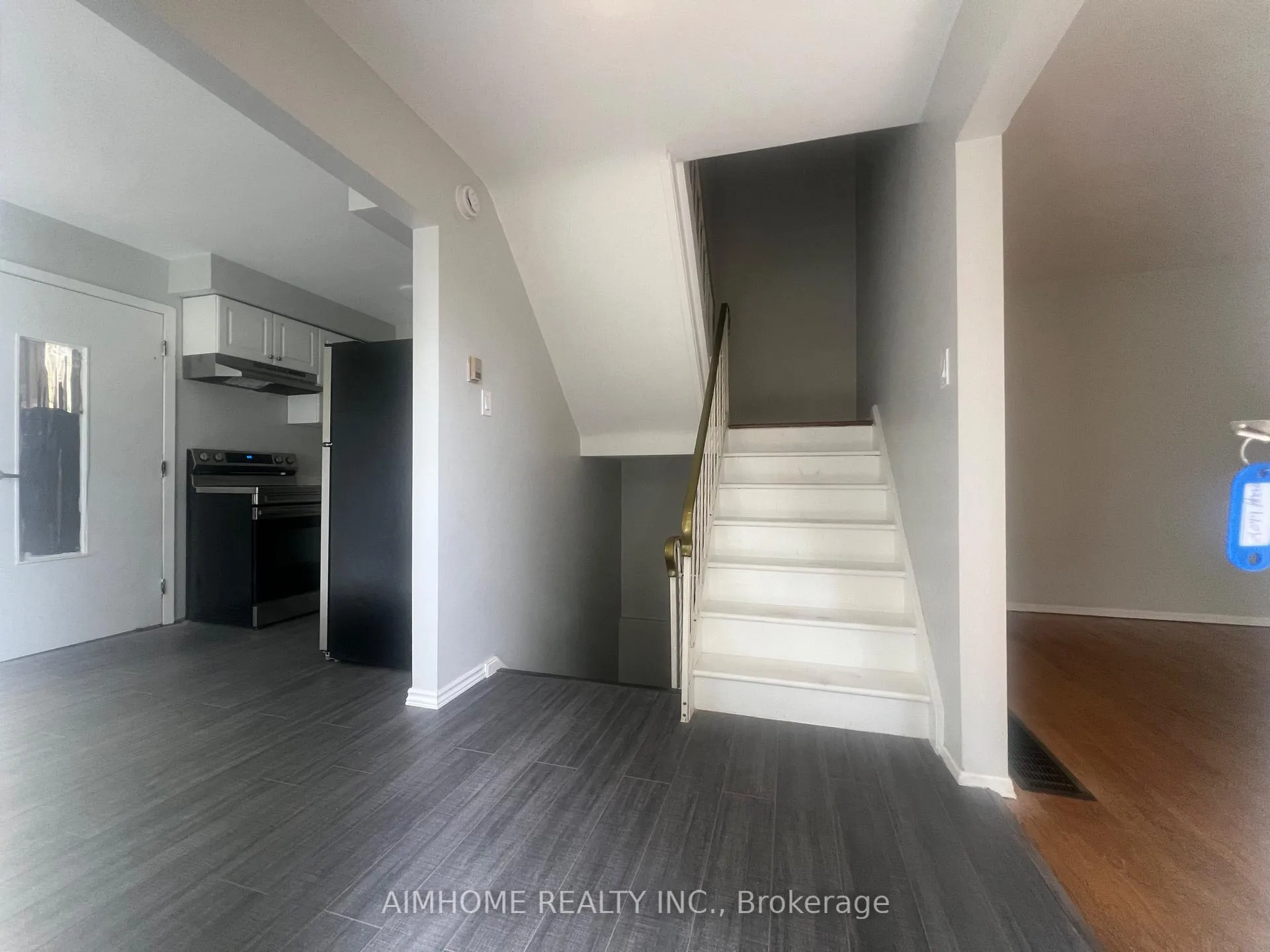 Photo 13 of 2099 Prospect Street, Burlington, Brant — HOMEH