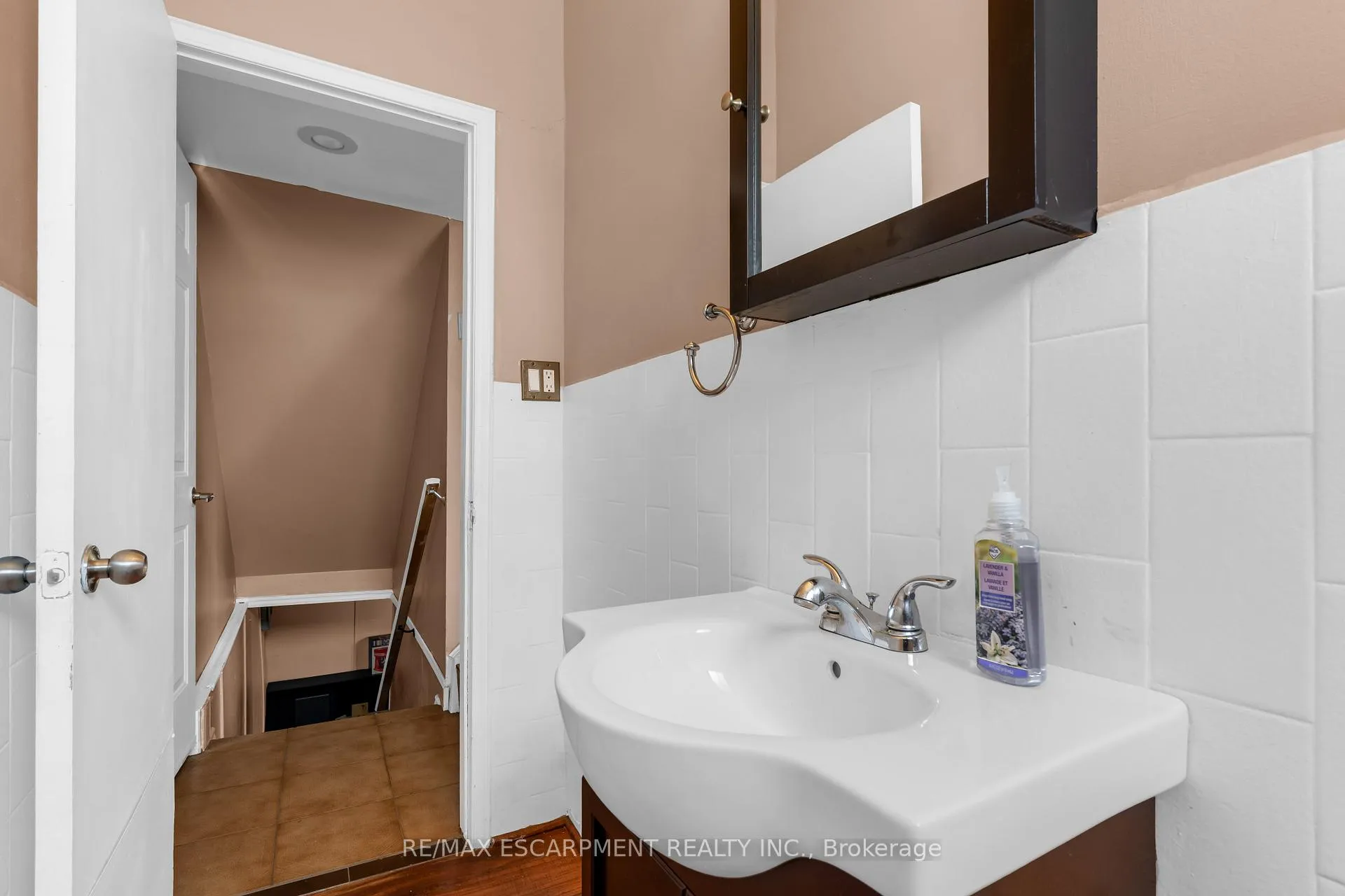 Photo 17 of 102 Berkindale Drive, Hamilton, Riverdale — HOMEH
