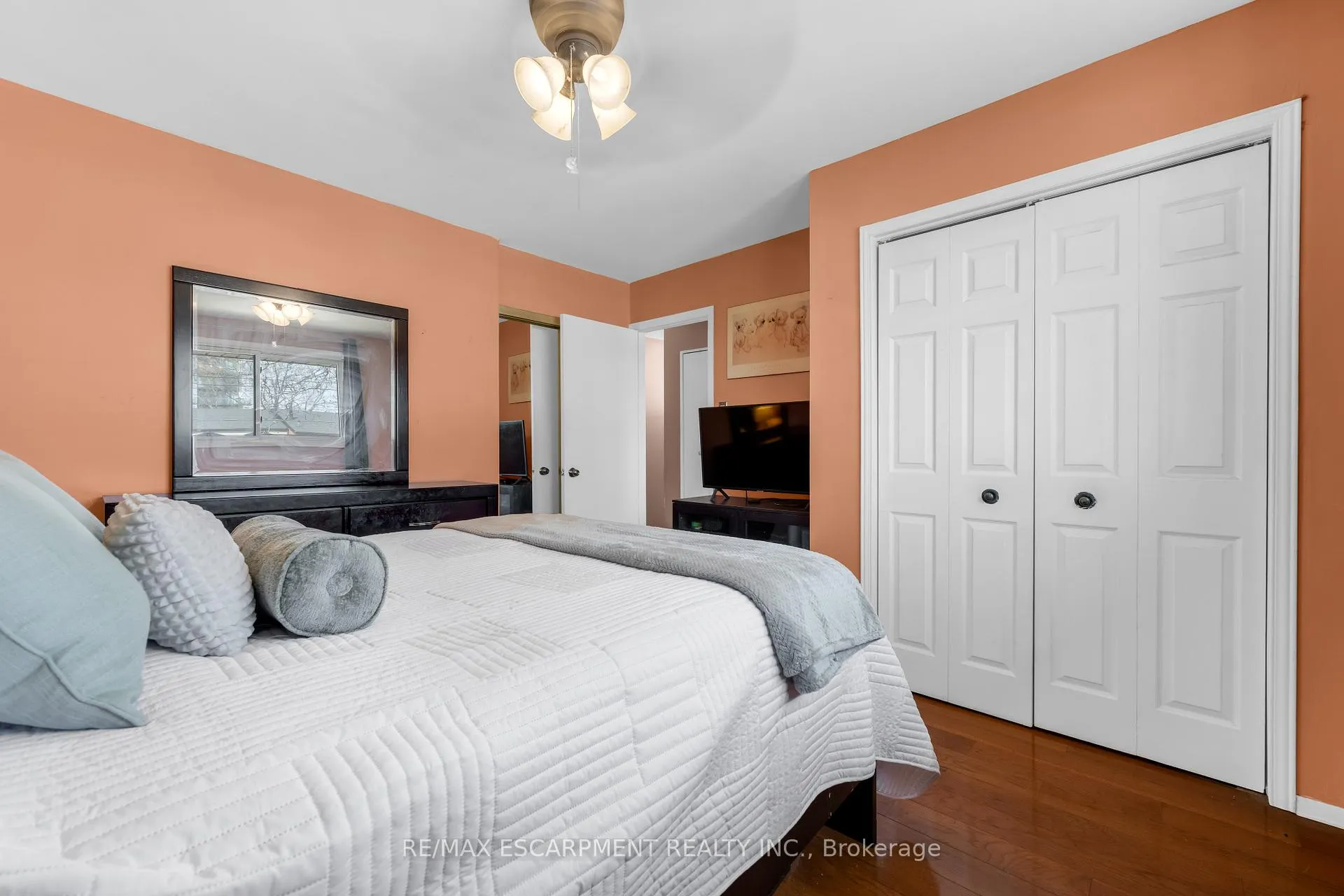 Photo 19 of 102 Berkindale Drive, Hamilton, Riverdale — HOMEH