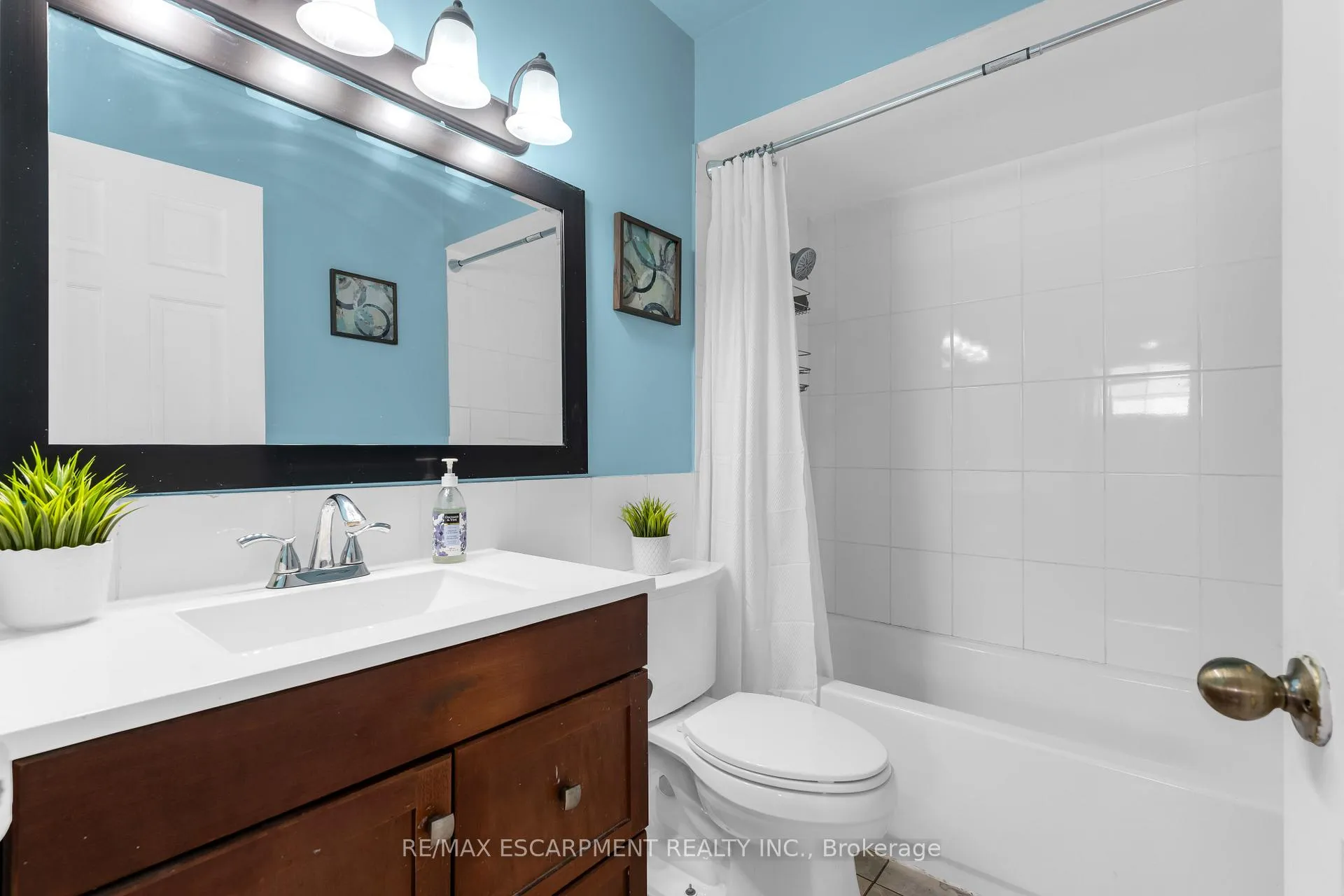 Photo 29 of 102 Berkindale Drive, Hamilton, Riverdale — HOMEH
