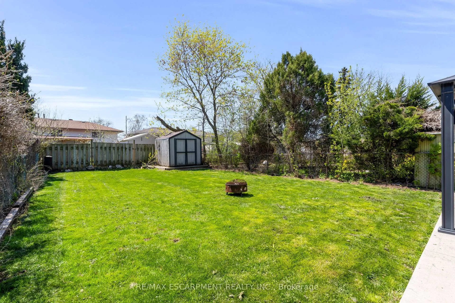 Photo 36 of 102 Berkindale Drive, Hamilton, Riverdale — HOMEH