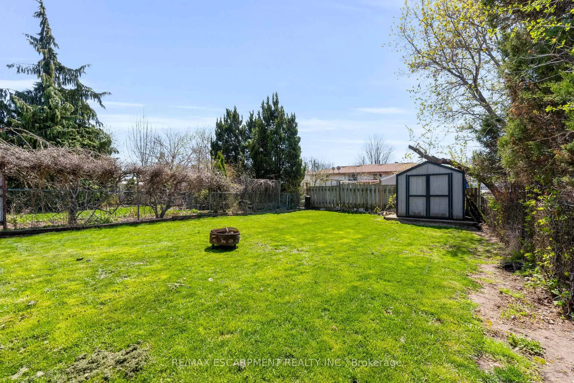 Photo 39 of 102 Berkindale Drive, Hamilton, Riverdale — HOMEH