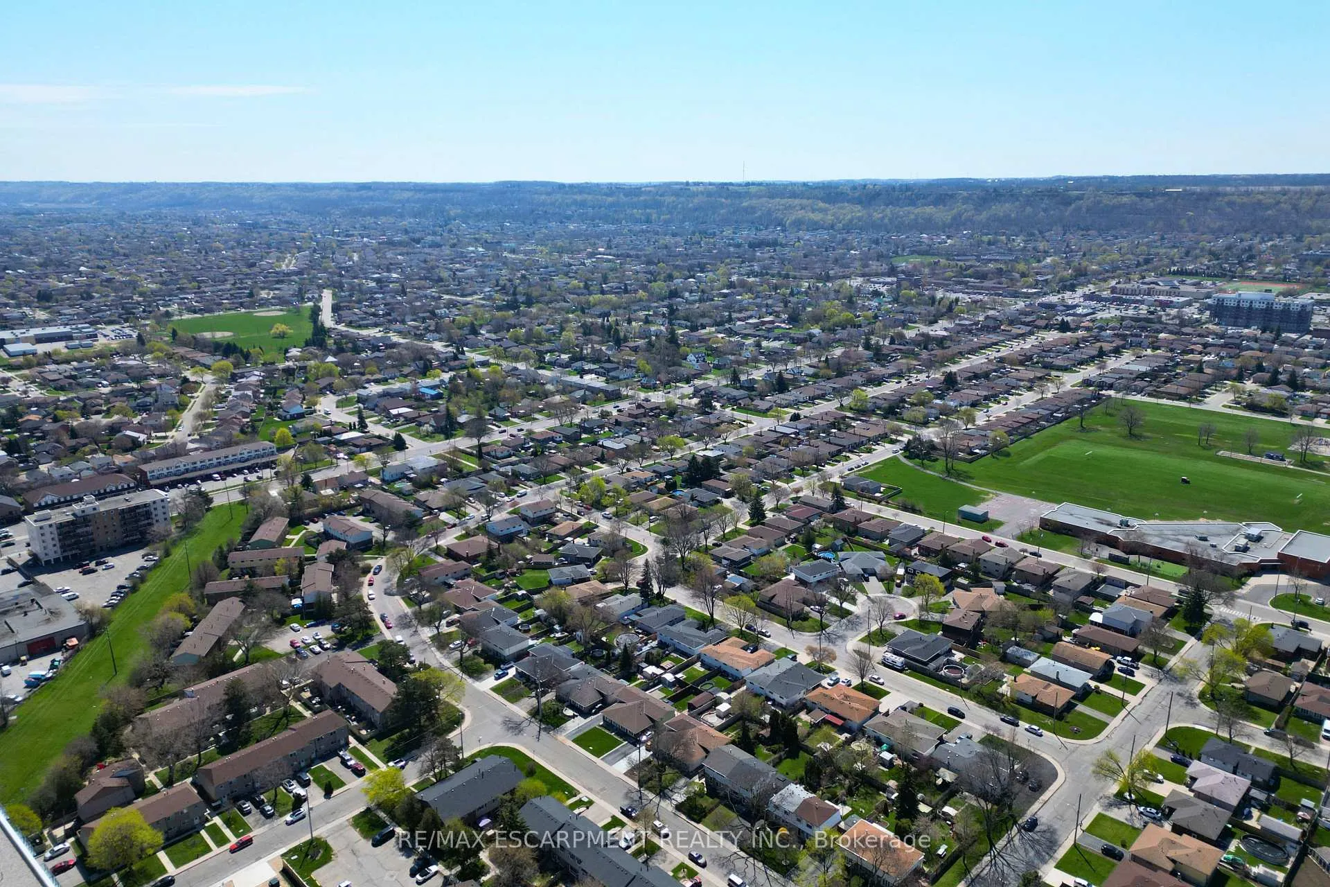 Photo 45 of 102 Berkindale Drive, Hamilton, Riverdale — HOMEH