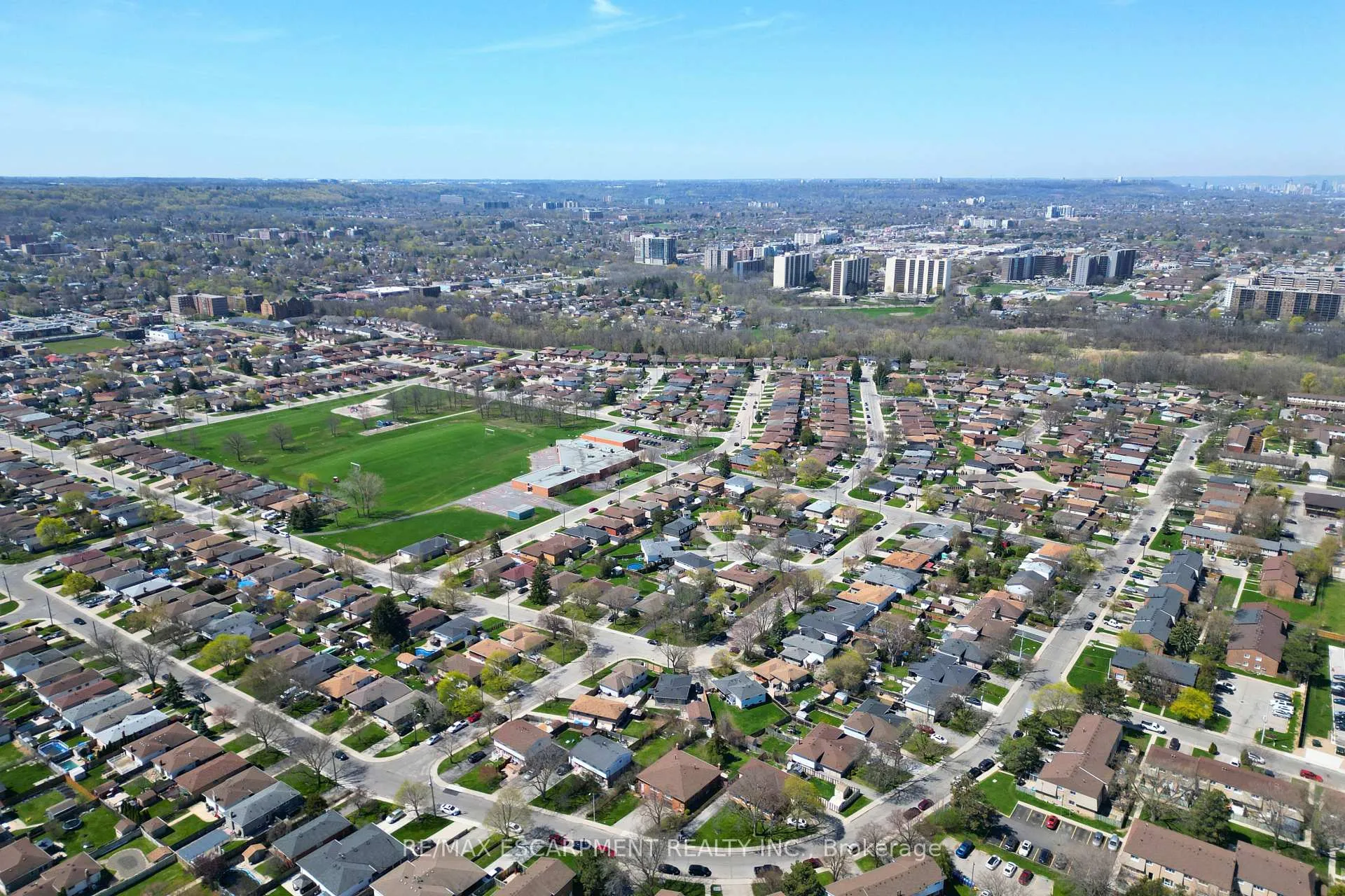 Photo 47 of 102 Berkindale Drive, Hamilton, Riverdale — HOMEH