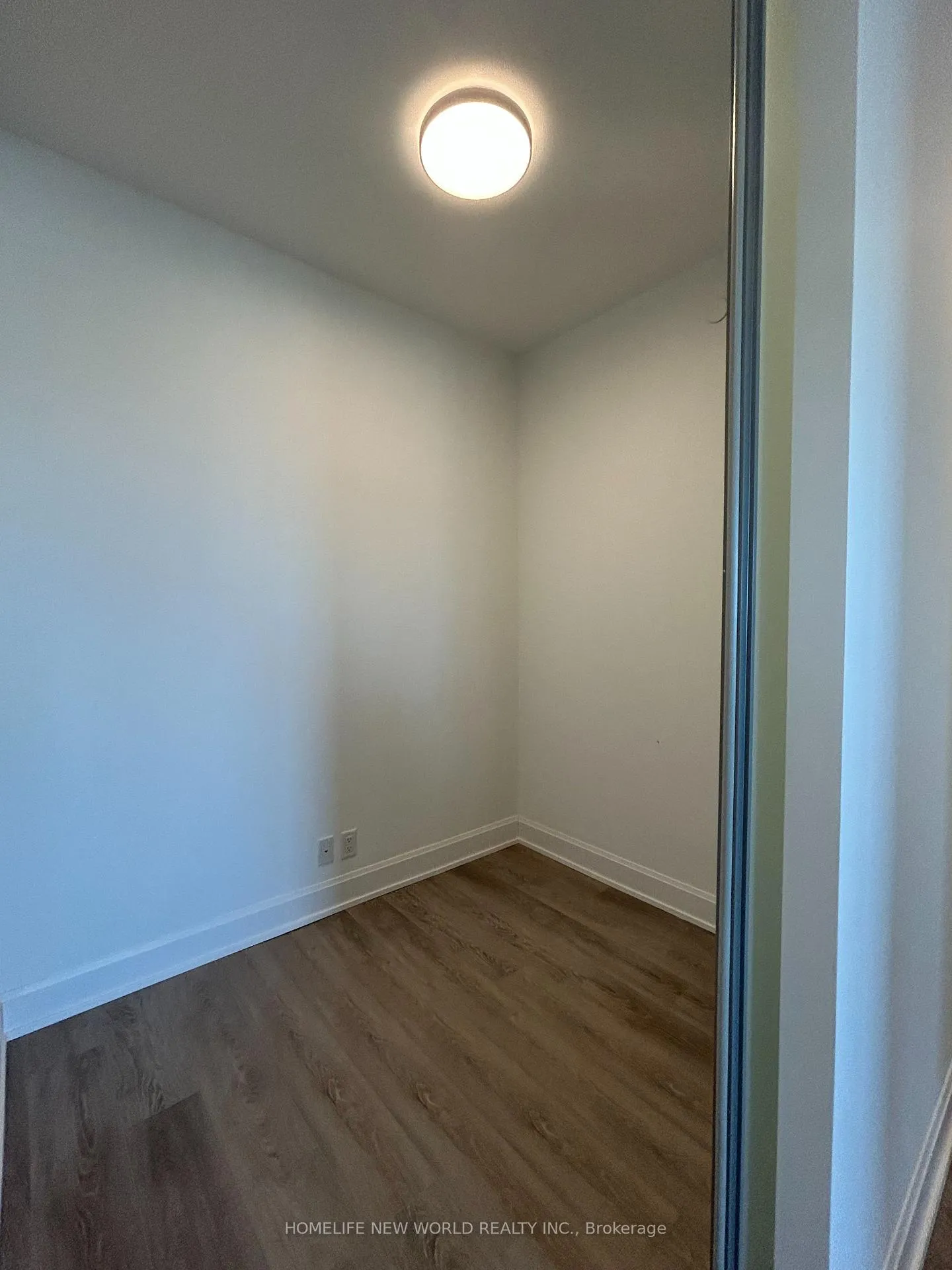 Photo 14 of Unit 1205, 38 Water Walk Drive, Markham, Unionville — HOMEH