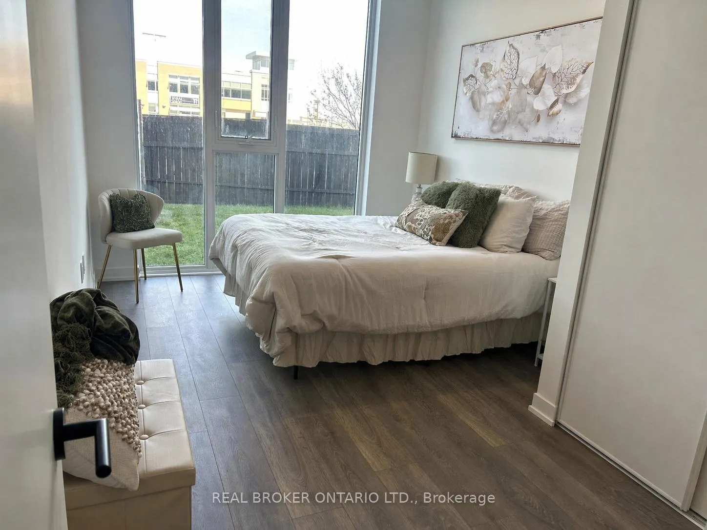 Photo 7 of Unit 118, 4878 Powers Common, Burlington, Alton — HOMEH