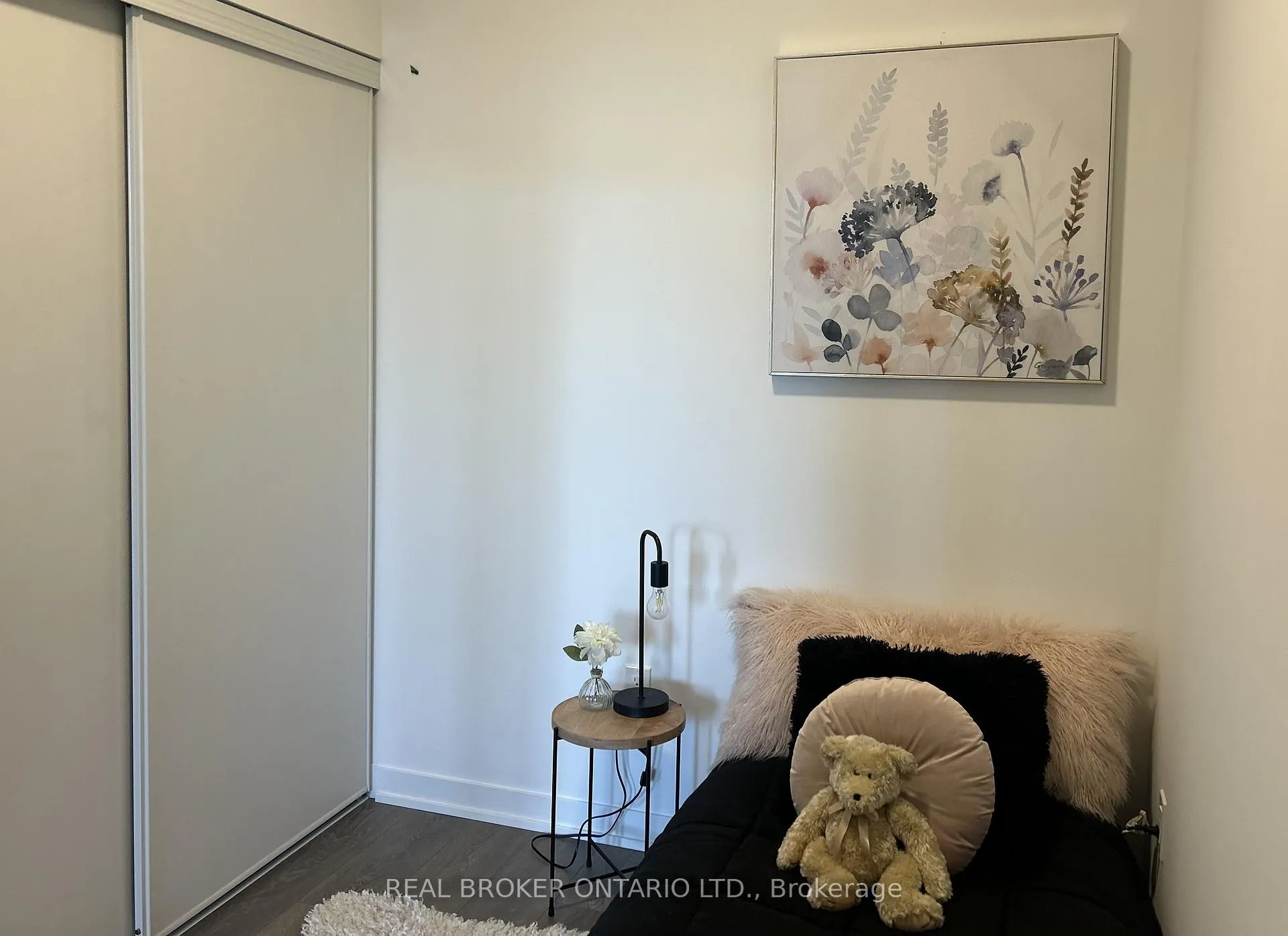Photo 10 of Unit 118, 4878 Powers Common, Burlington, Alton — HOMEH