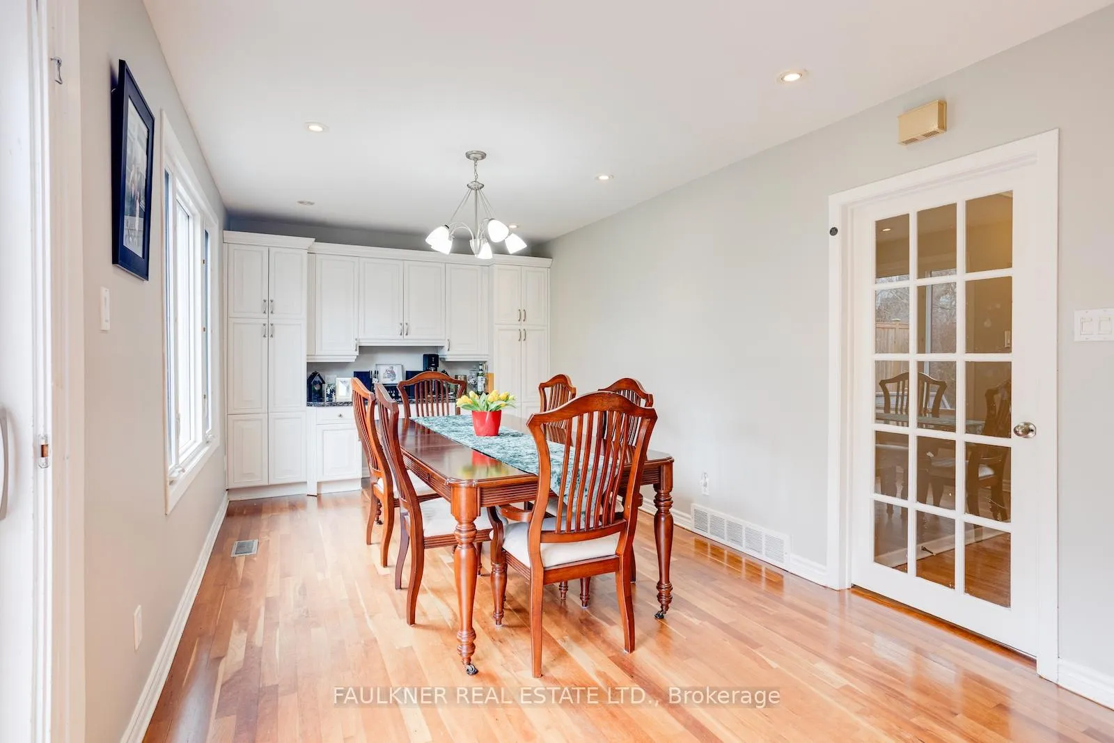 Photo 10 of 1750 Dorset Drive, Ottawa, Playfair Park — HOMEH