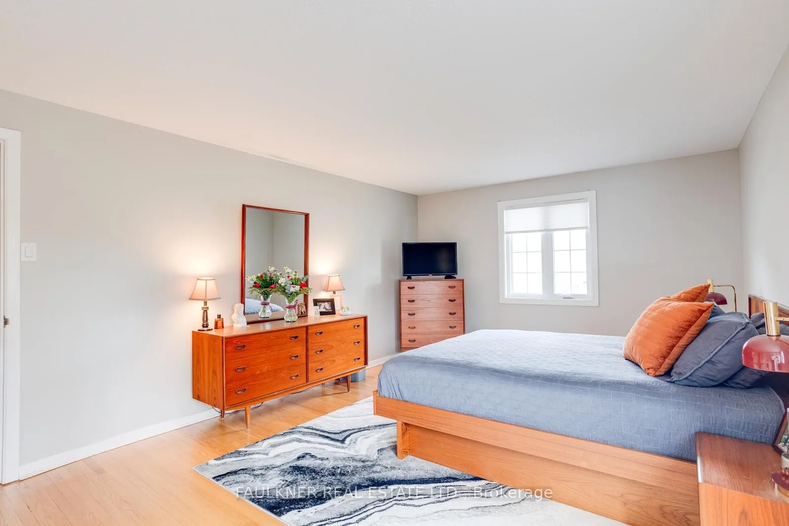 Photo 18 of 1750 Dorset Drive, Ottawa, Playfair Park — HOMEH