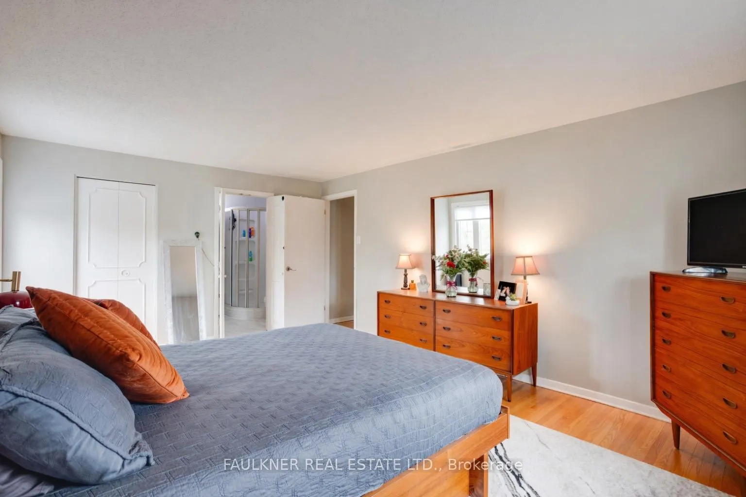 Photo 19 of 1750 Dorset Drive, Ottawa, Playfair Park — HOMEH