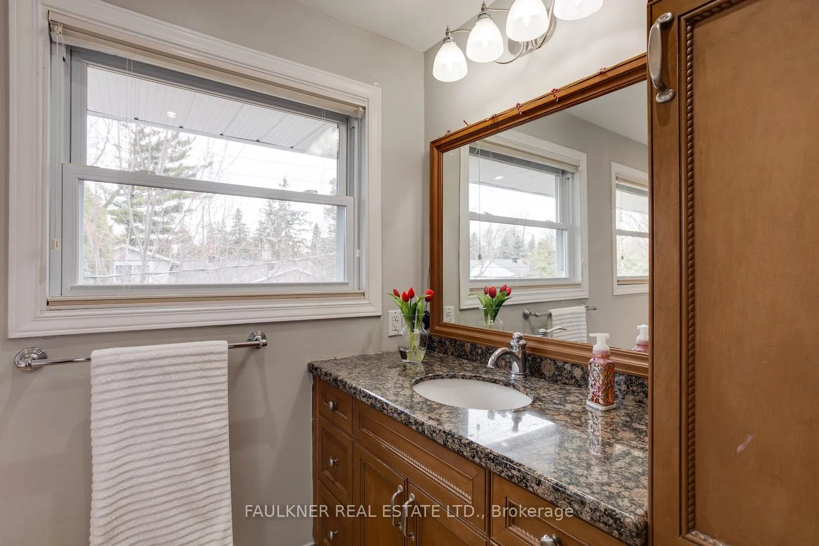 Photo 24 of 1750 Dorset Drive, Ottawa, Playfair Park — HOMEH