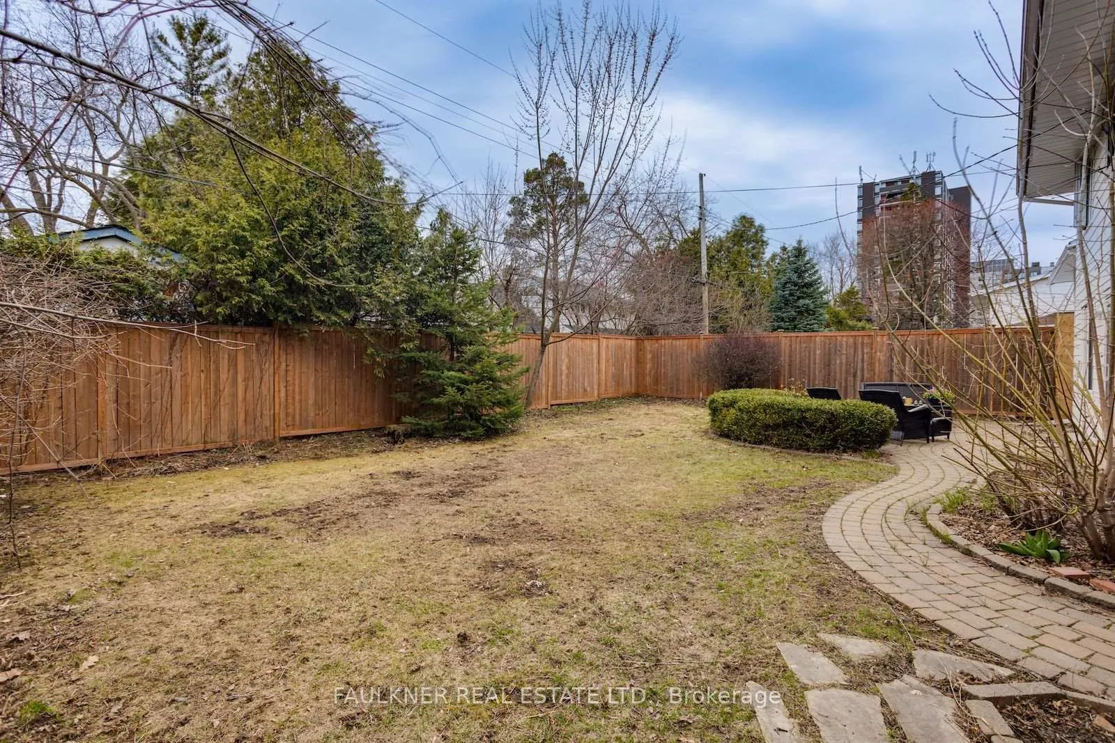 Photo 28 of 1750 Dorset Drive, Ottawa, Playfair Park — HOMEH