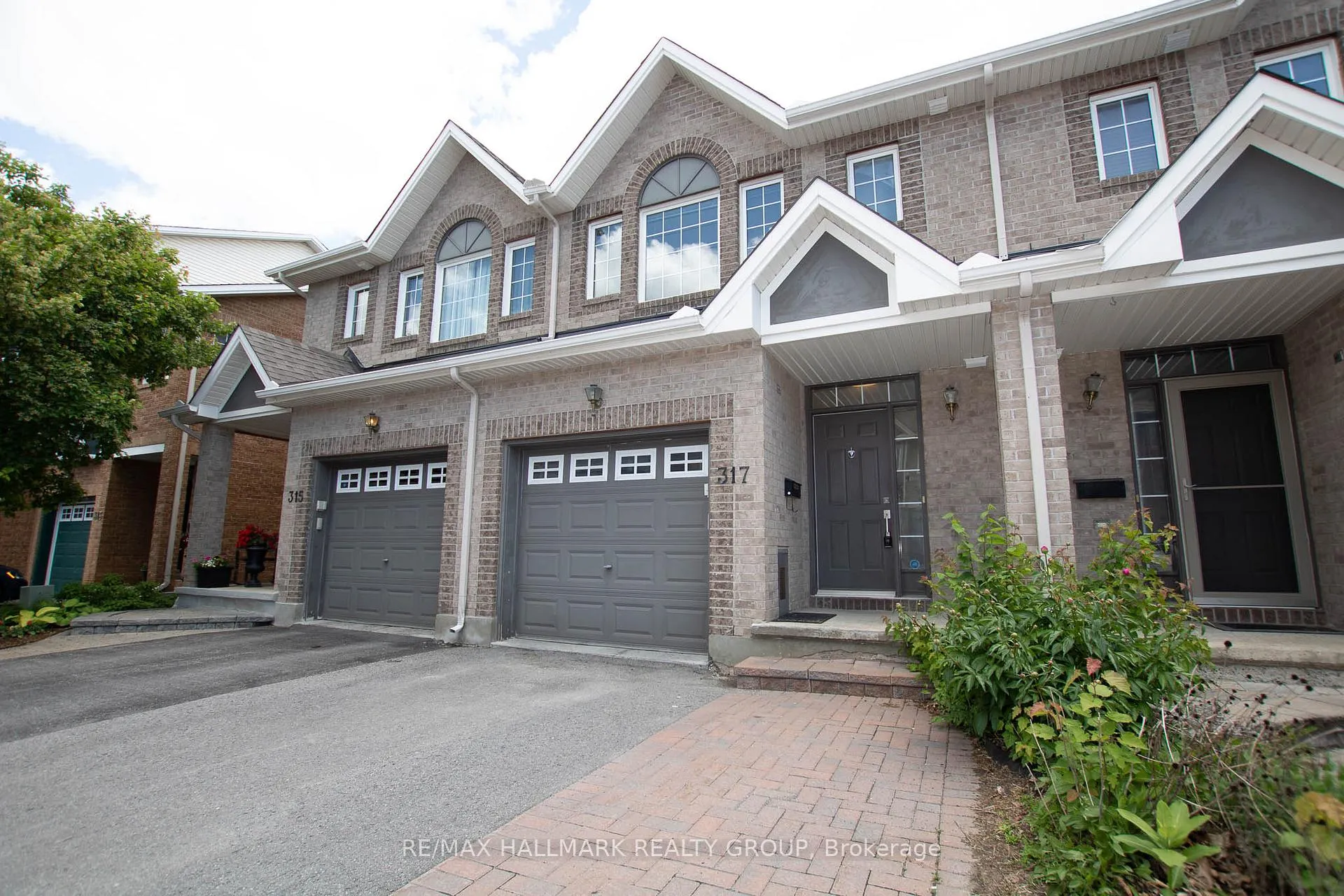 Photo 1 of 317 Freedom Private, Ottawa, Riverview Park — HOMEH