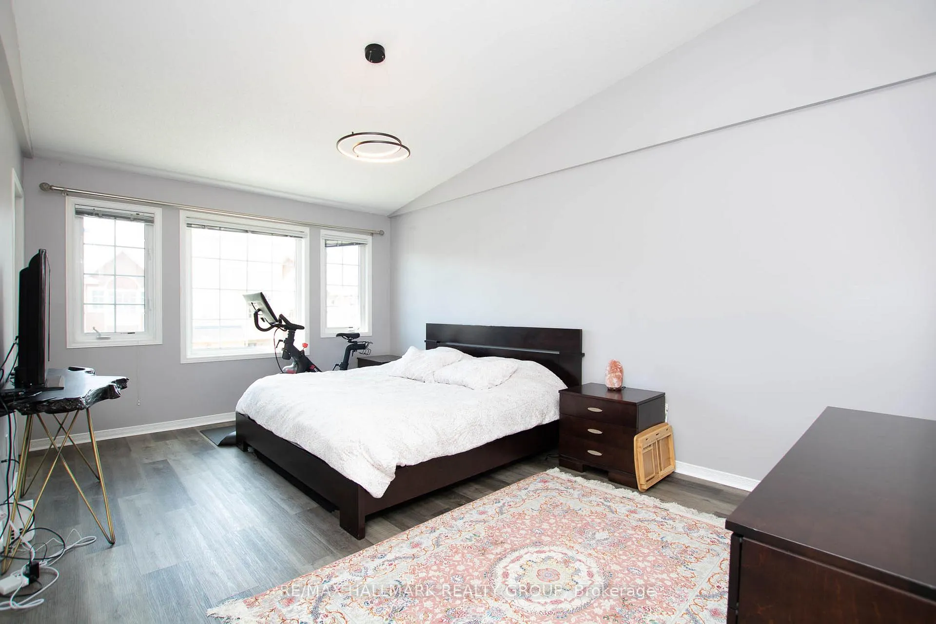 Photo 15 of 317 Freedom Private, Ottawa, Riverview Park — HOMEH