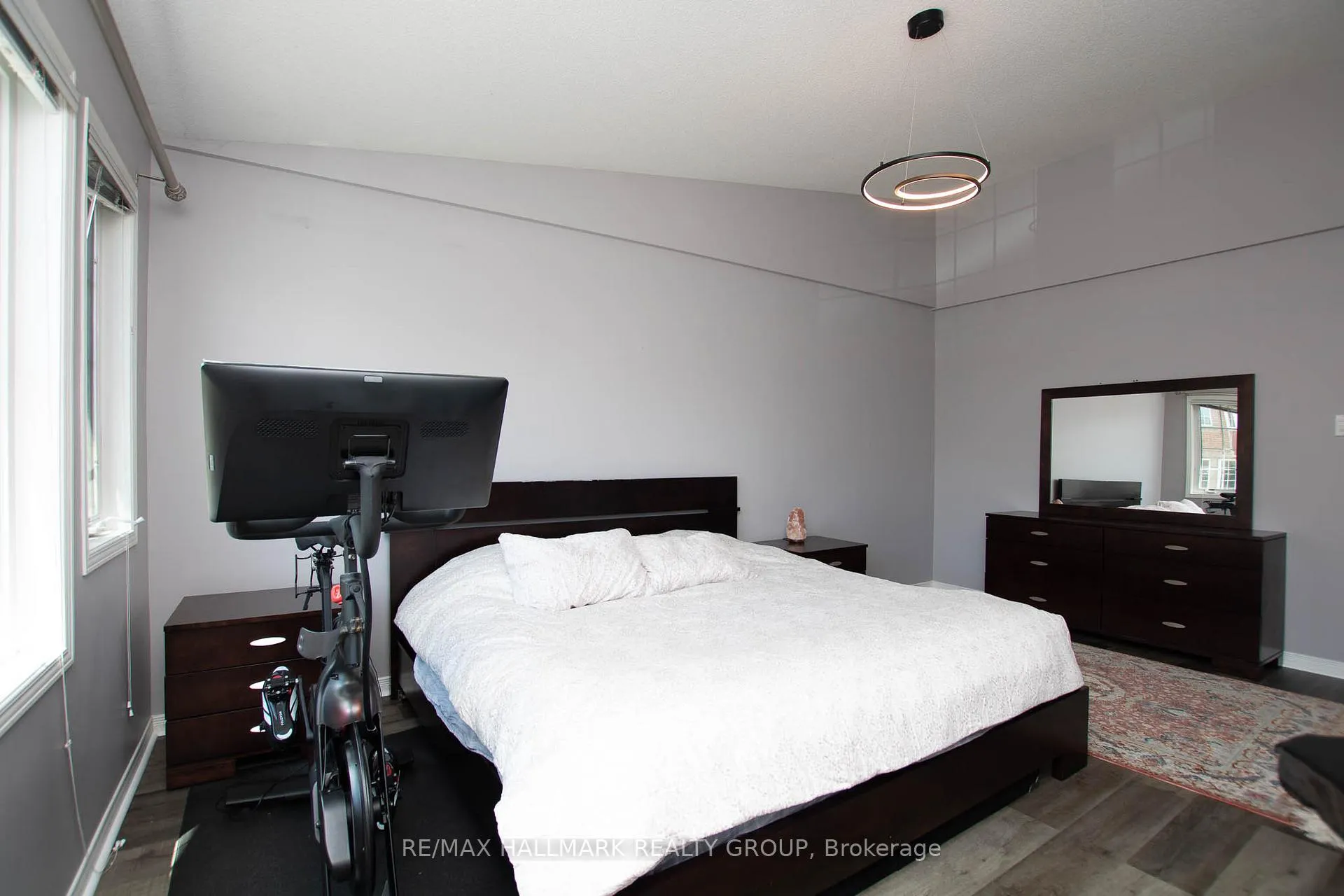 Photo 17 of 317 Freedom Private, Ottawa, Riverview Park — HOMEH