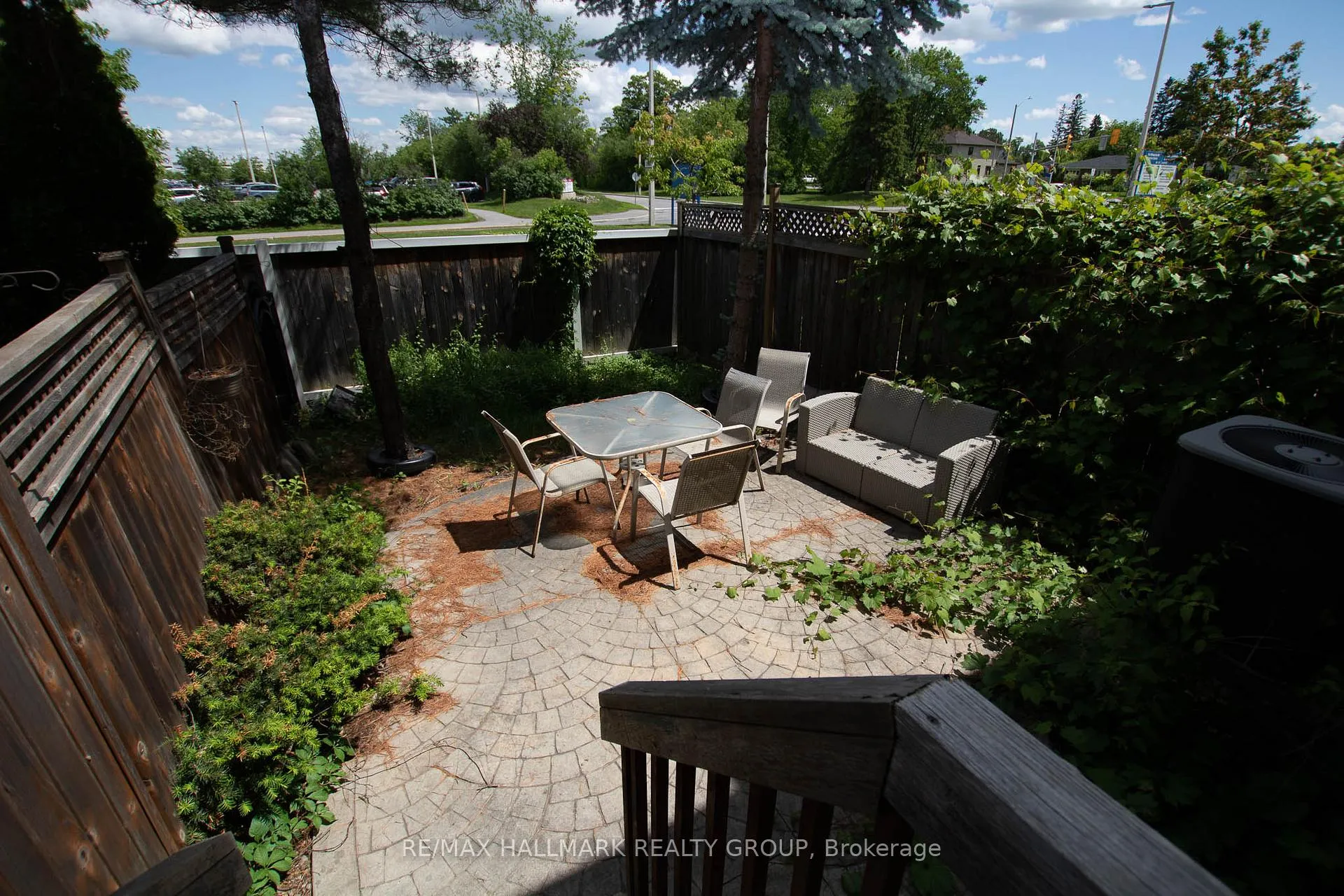 Photo 29 of 317 Freedom Private, Ottawa, Riverview Park — HOMEH