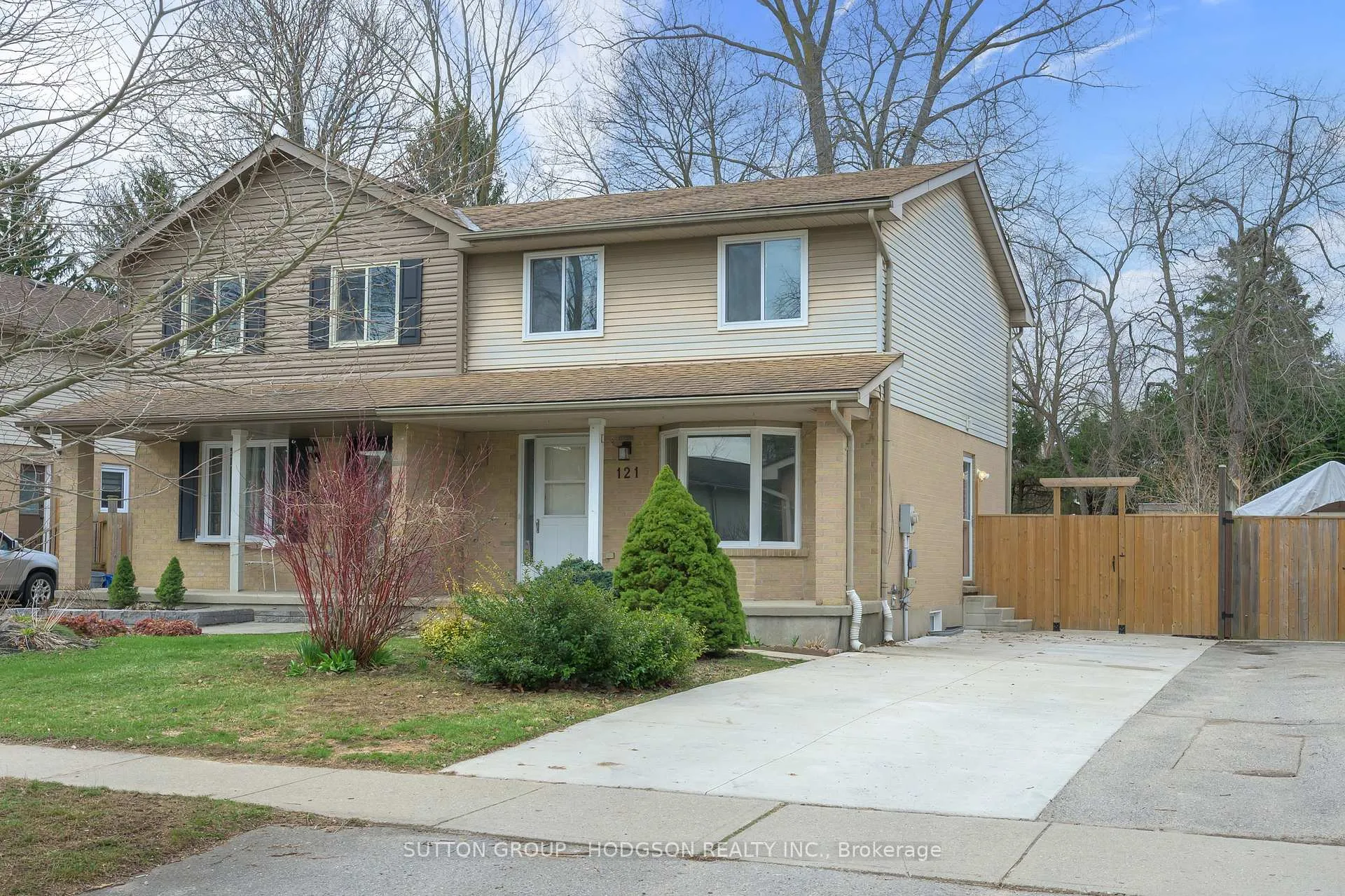 Front of 121 Kimberley Avenue