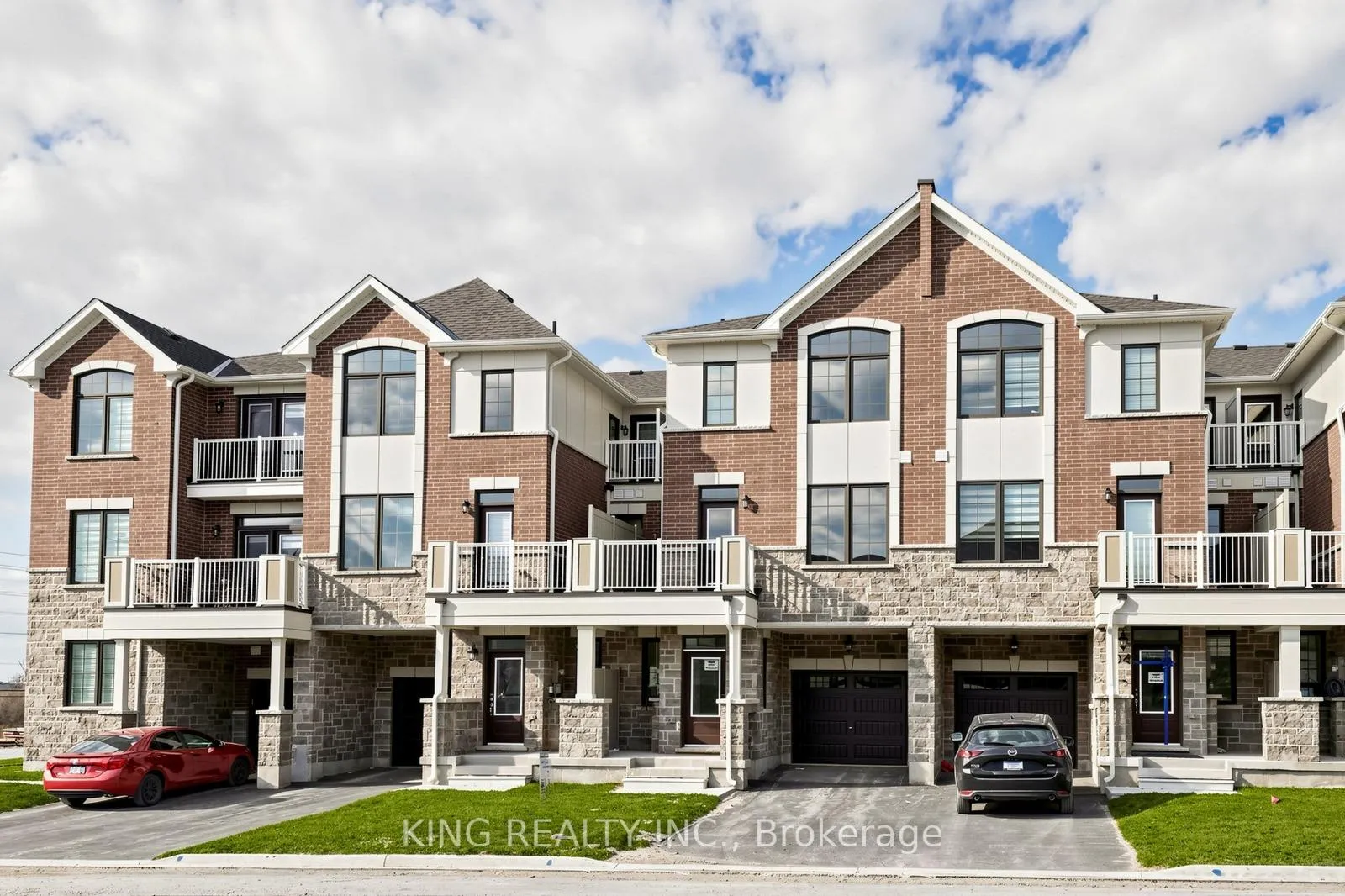 Photo 1 of 106 Yorkshire Street, Barrie, Rural Barrie Southeast — HOMEH