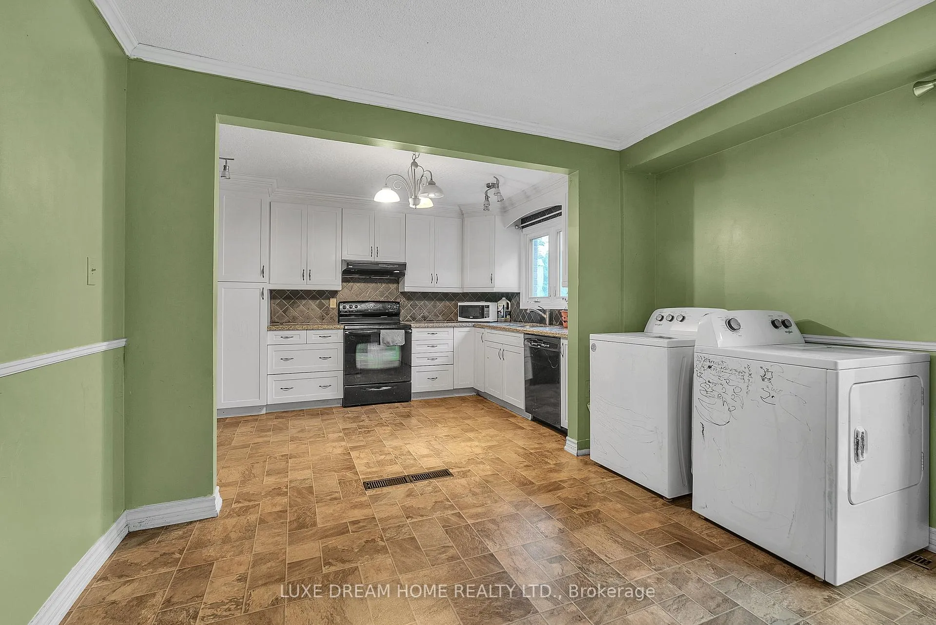 Photo 6 of 175 Albert Street, New Tecumseth, Alliston — HOMEH