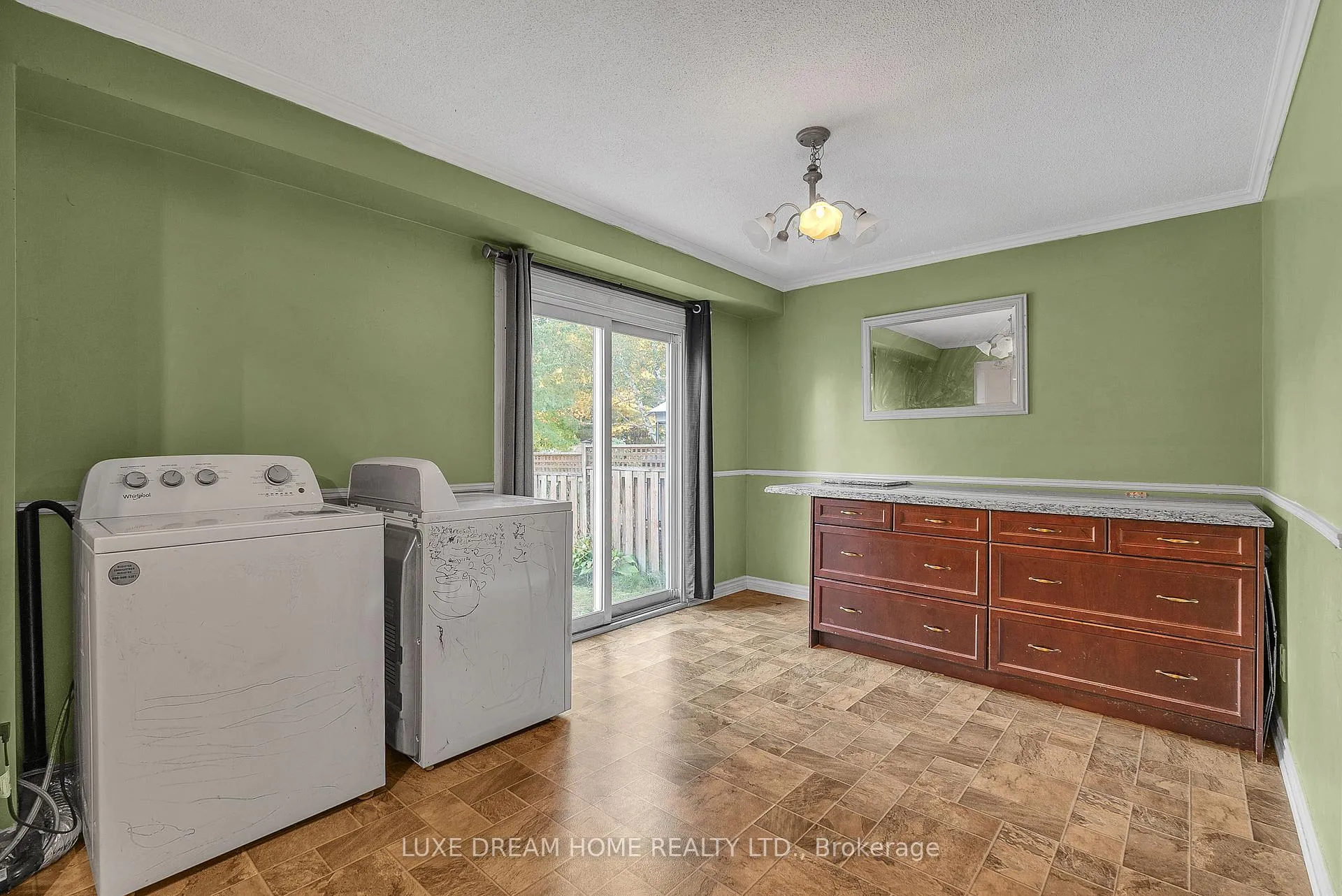 Photo 7 of 175 Albert Street, New Tecumseth, Alliston — HOMEH