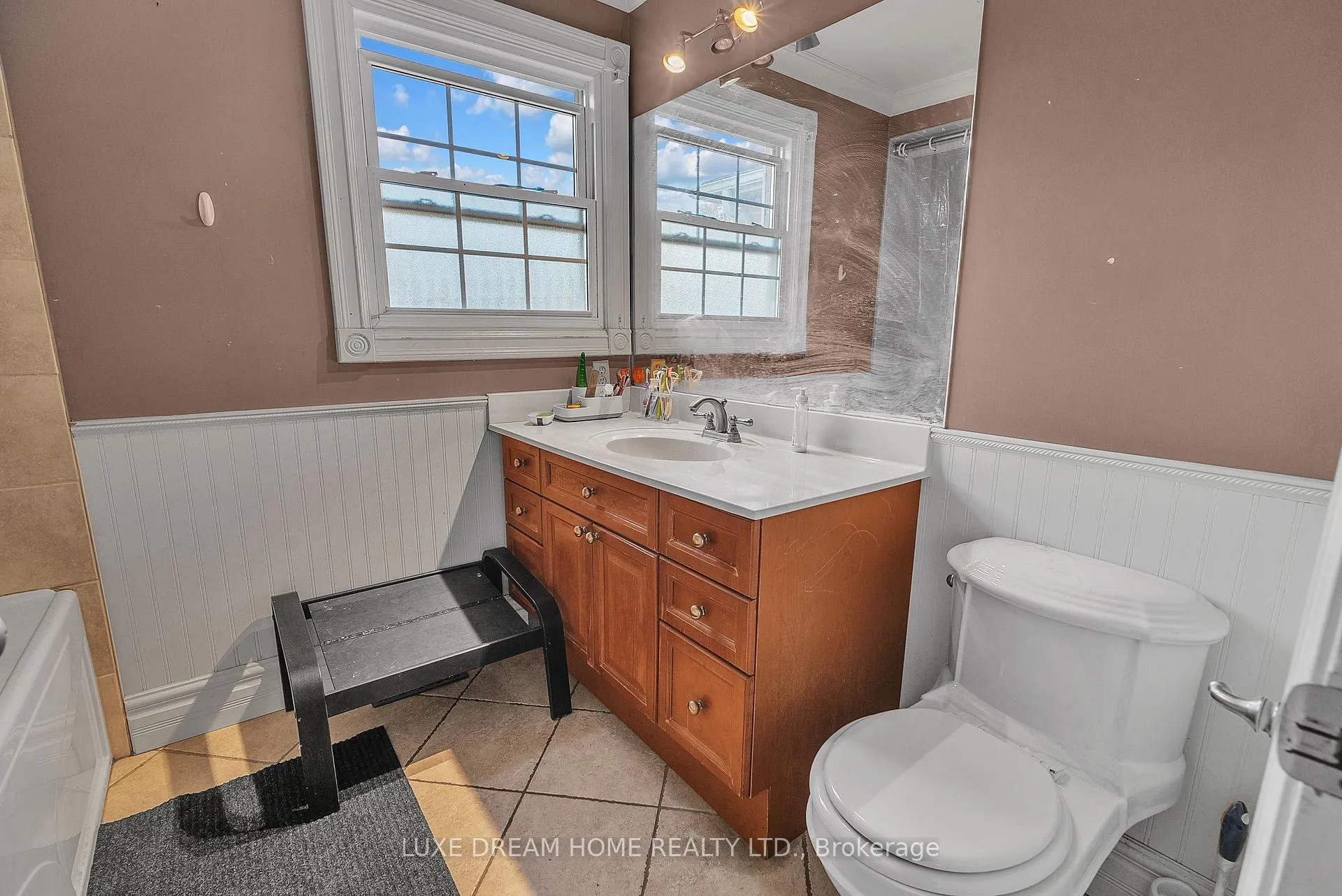 Photo 18 of 175 Albert Street, New Tecumseth, Alliston — HOMEH