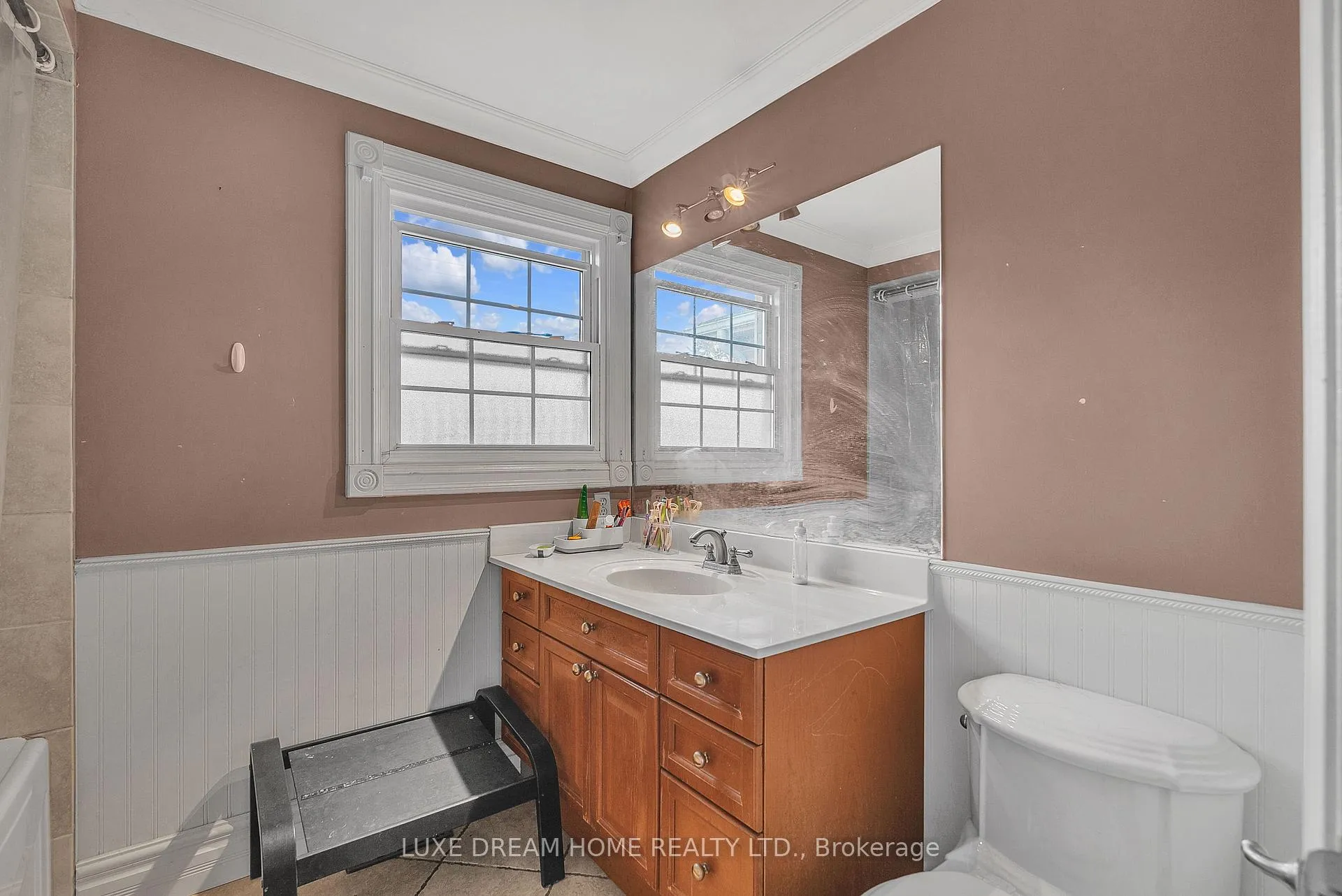 Photo 19 of 175 Albert Street, New Tecumseth, Alliston — HOMEH