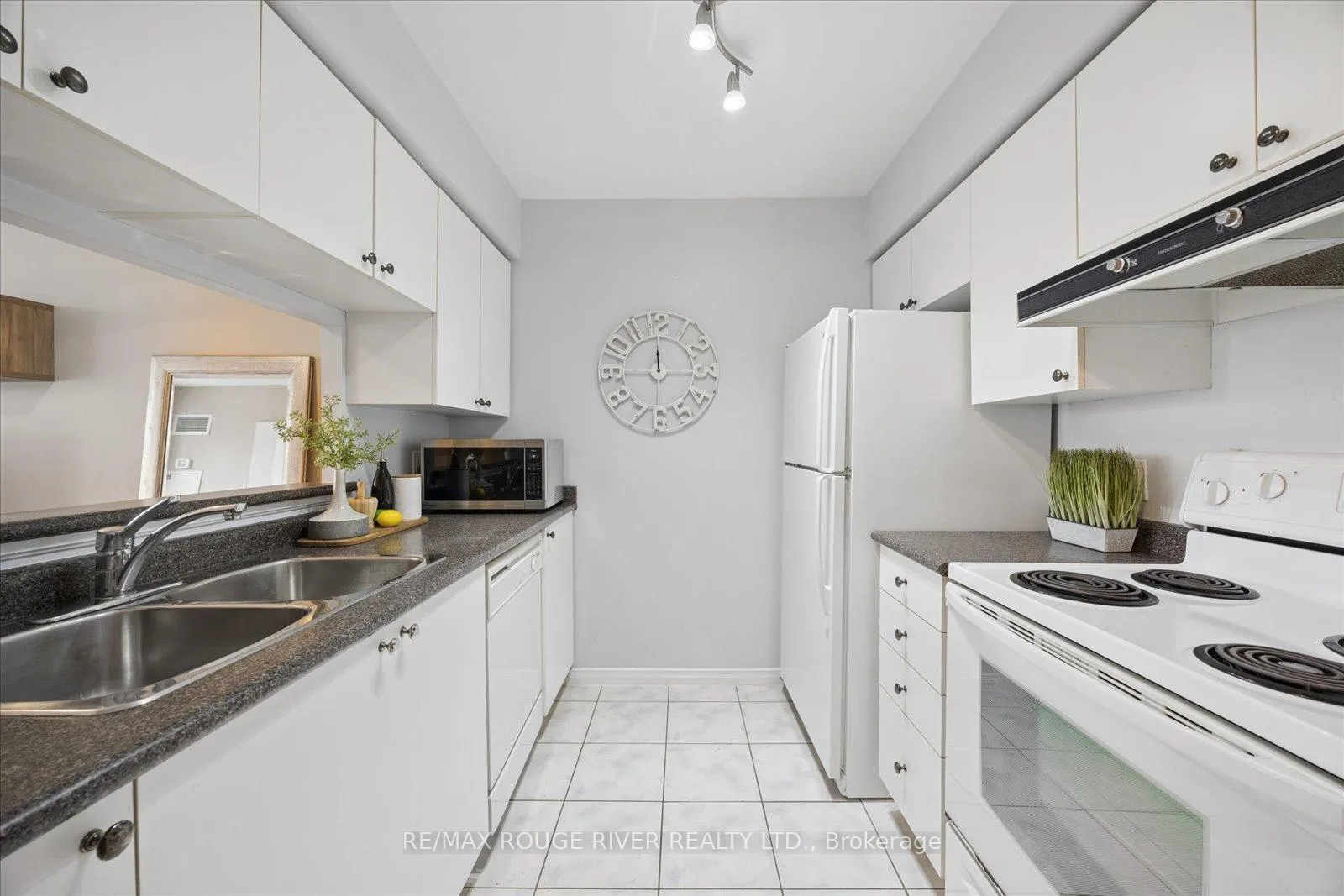 Photo 11 of Unit 213, 1200 The Esplanade Road N, Pickering, Town Centre — HOMEH