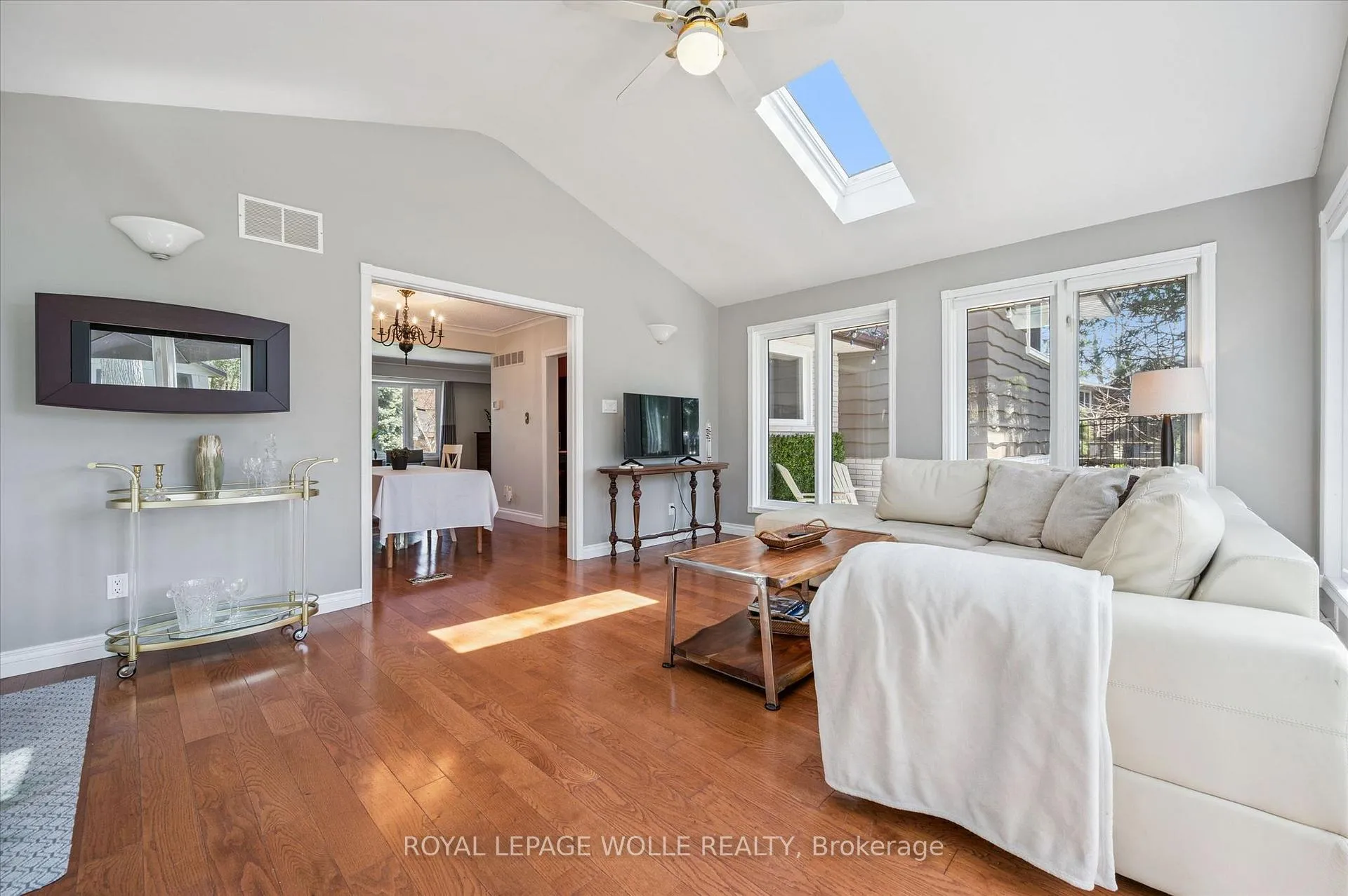 Photo 12 of 47 Hillcrest Lane, Kitchener, Bridgeport — HOMEH