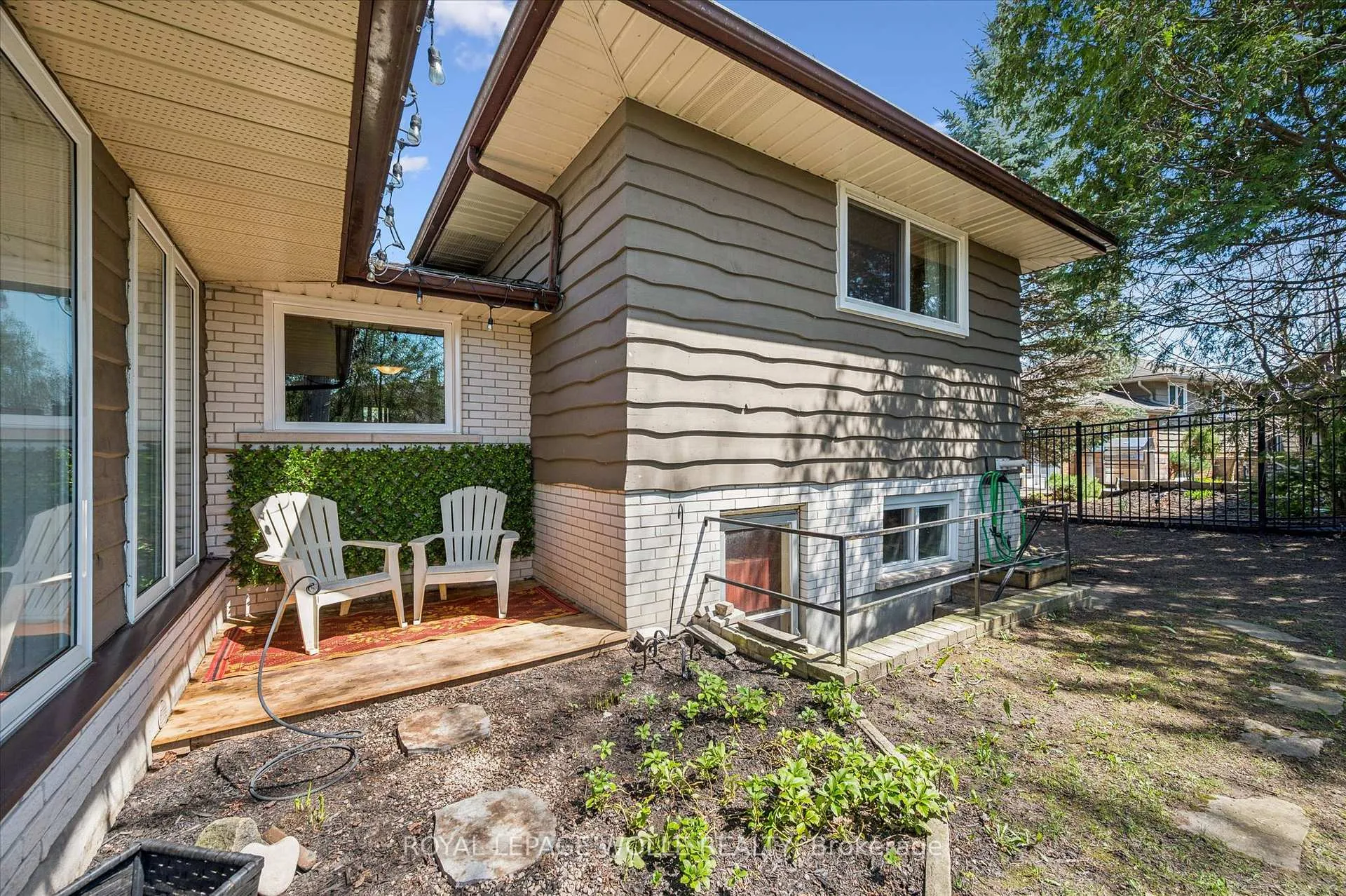 Photo 31 of 47 Hillcrest Lane, Kitchener, Bridgeport — HOMEH