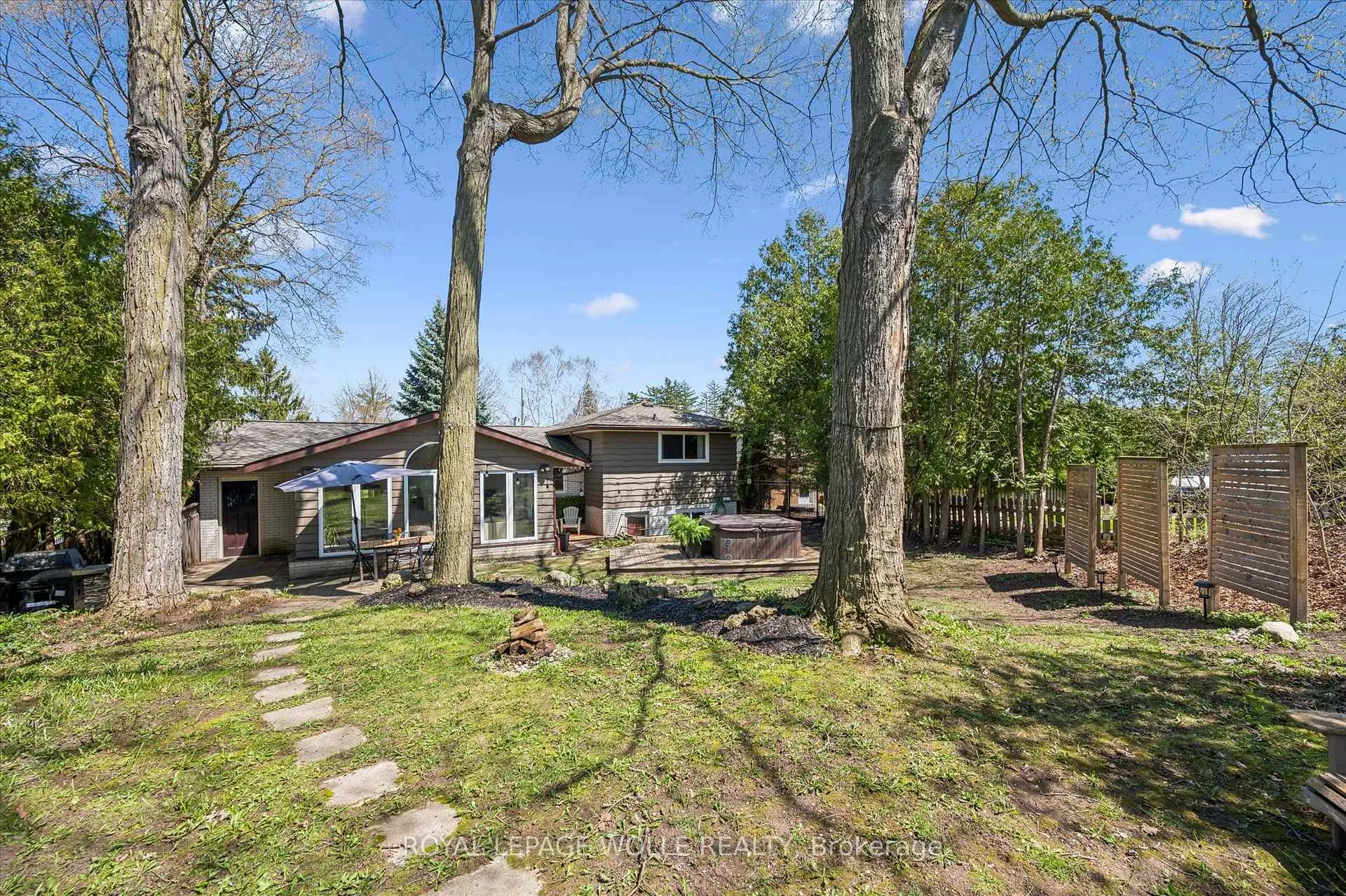 Photo 34 of 47 Hillcrest Lane, Kitchener, Bridgeport — HOMEH