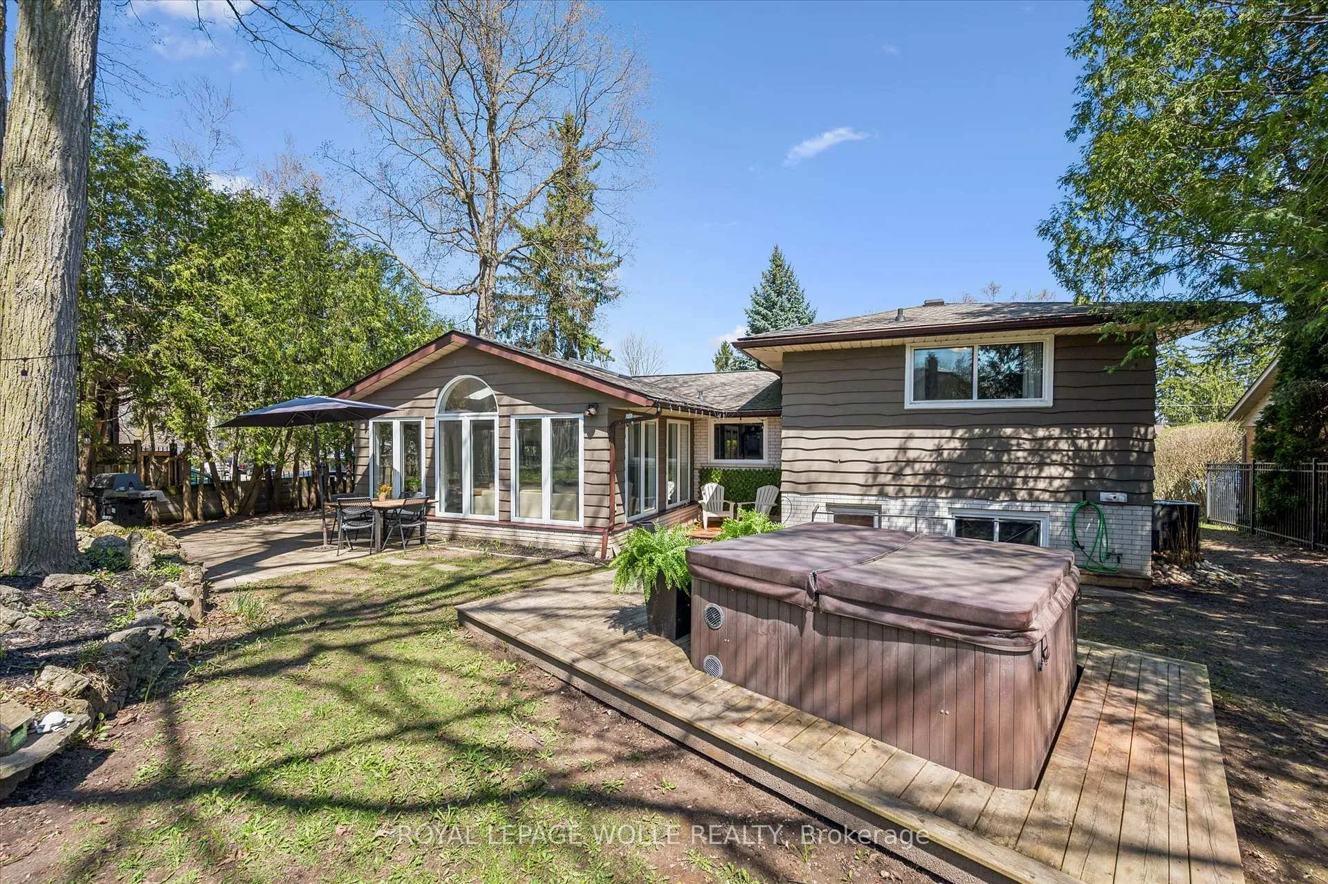 Photo 35 of 47 Hillcrest Lane, Kitchener, Bridgeport — HOMEH