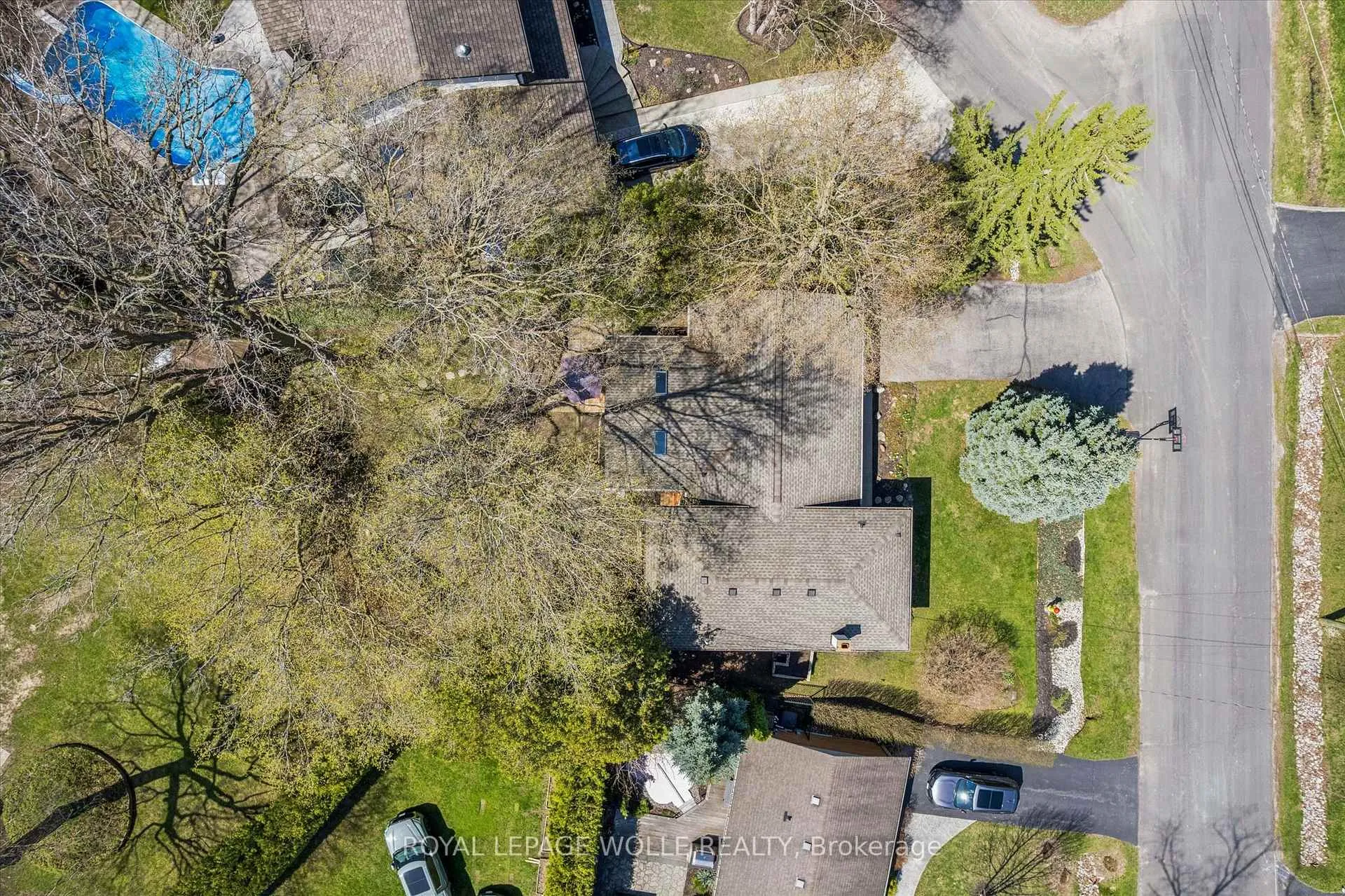 Photo 39 of 47 Hillcrest Lane, Kitchener, Bridgeport — HOMEH