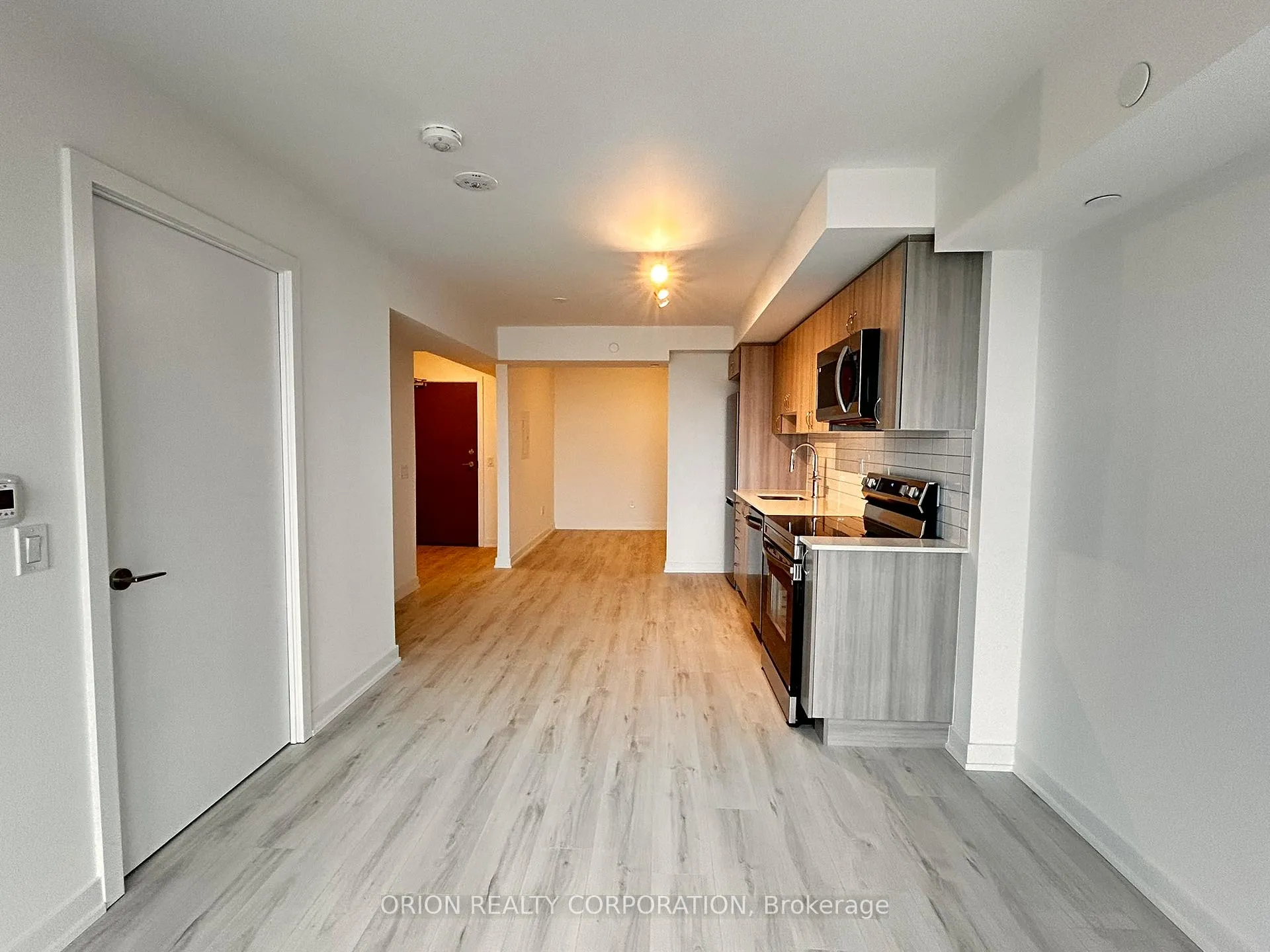 Photo 8 of Unit 2407, 1010 Sandy Beach Road, Pickering, Bay Ridges — HOMEH