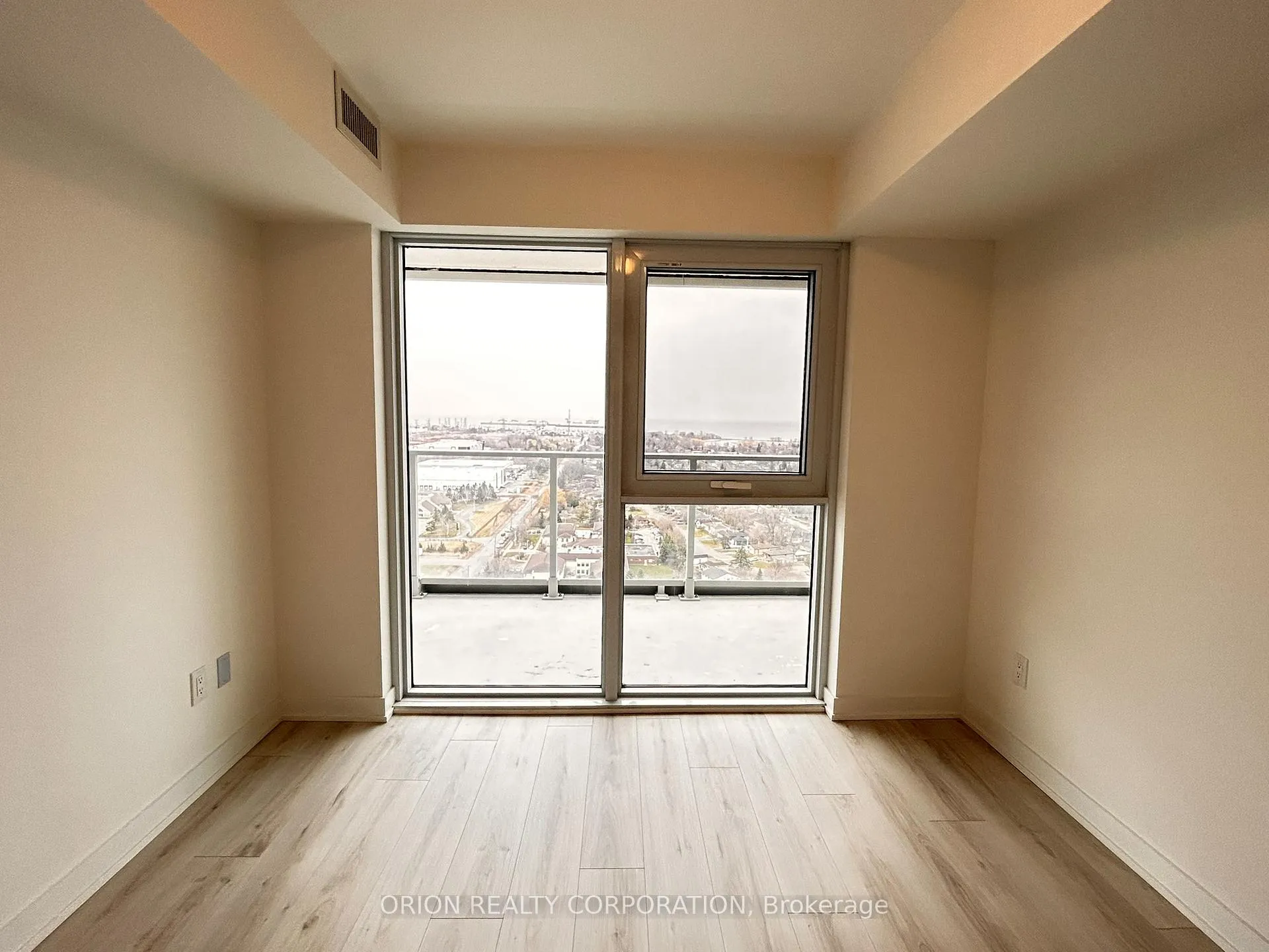 Photo 11 of Unit 2407, 1010 Sandy Beach Road, Pickering, Bay Ridges — HOMEH