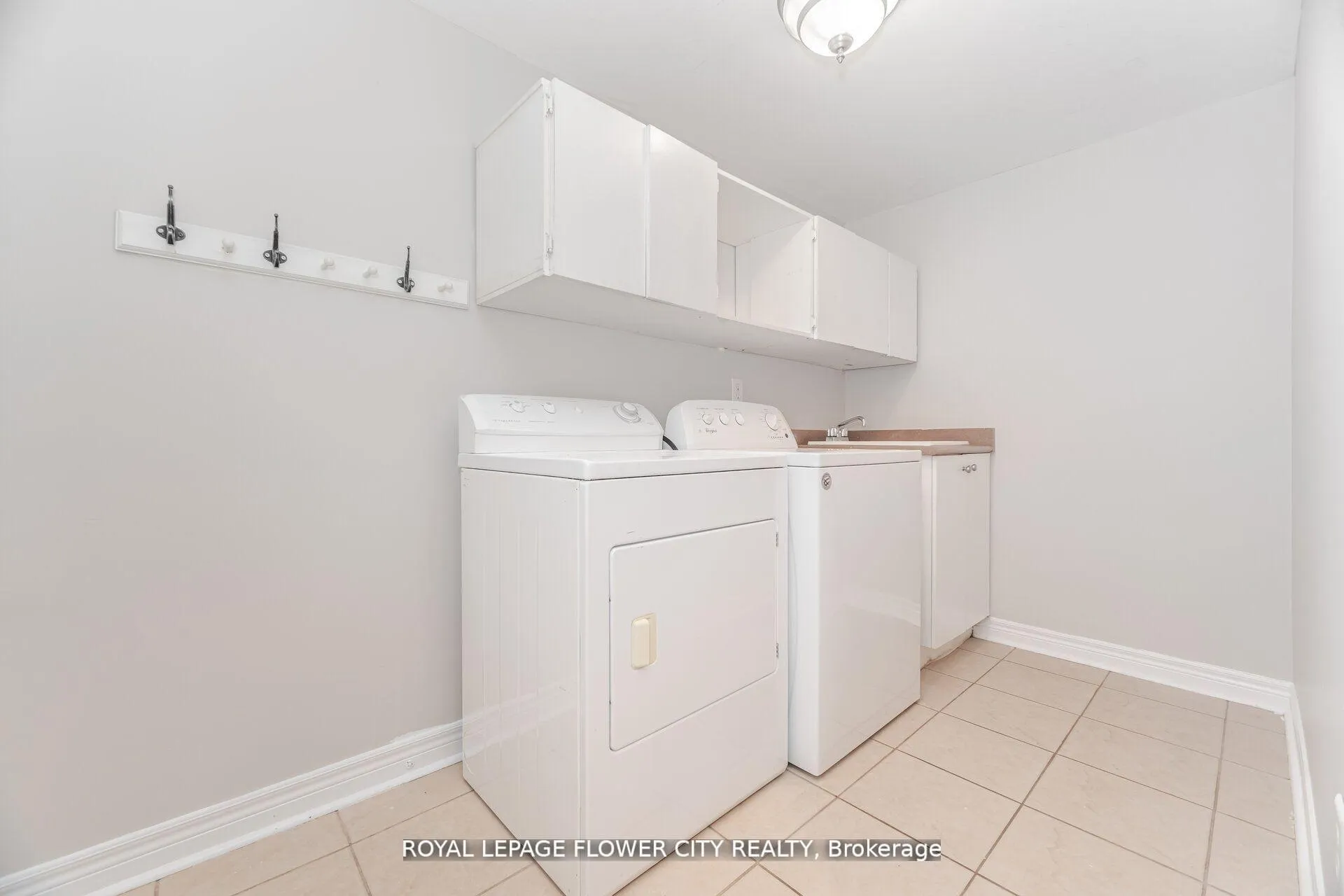 Photo 25 of 61 Headwater Road, Caledon, Bolton West — HOMEH