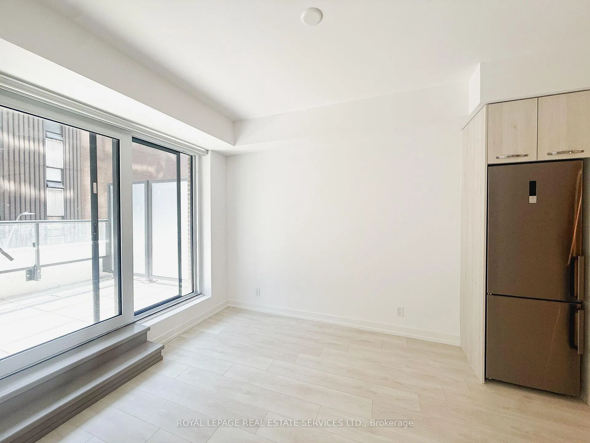 Photo 4 of Unit 315, 75 James Street S, Hamilton, Durand — HOMEH