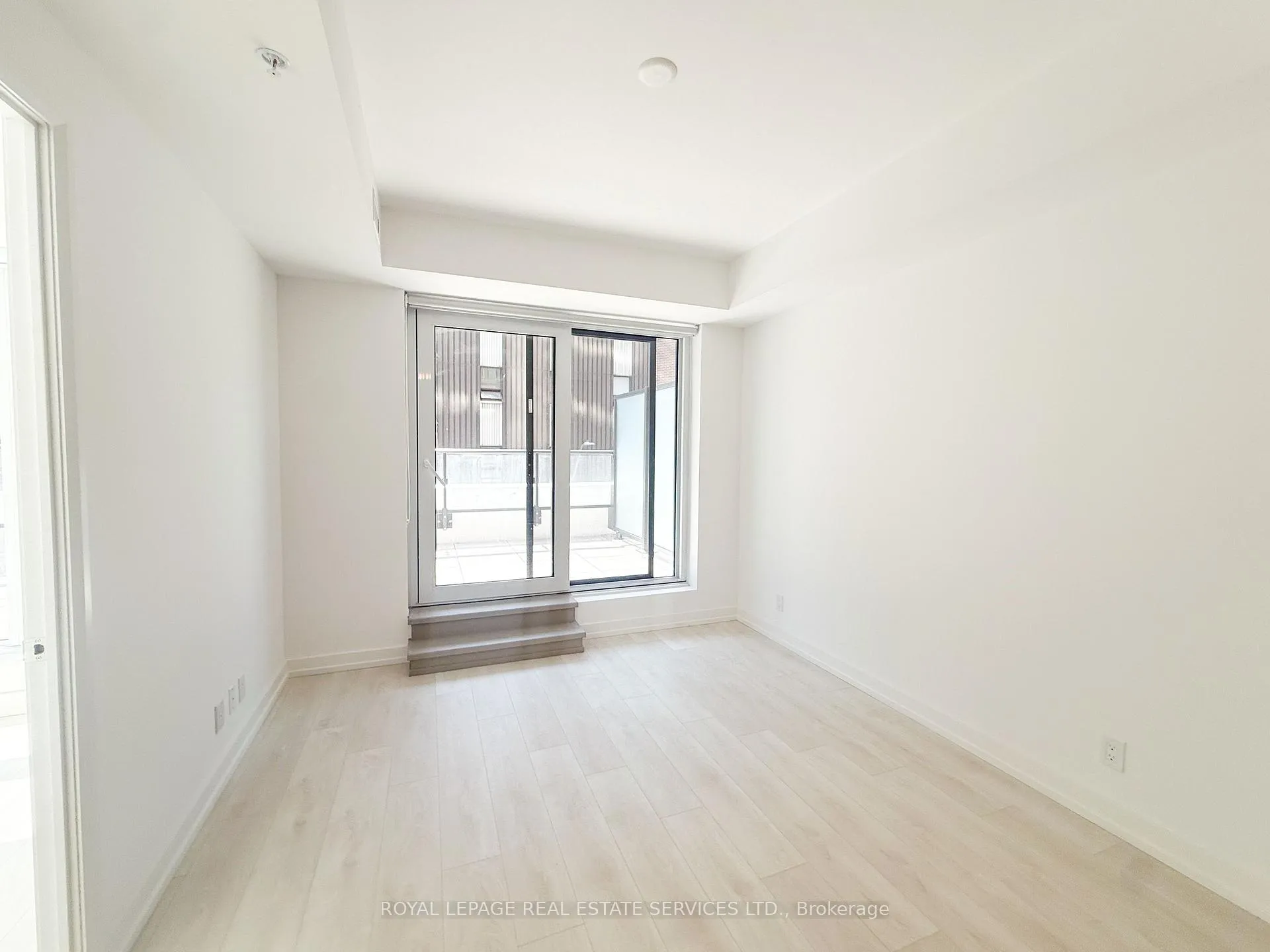 Photo 5 of Unit 315, 75 James Street S, Hamilton, Durand — HOMEH