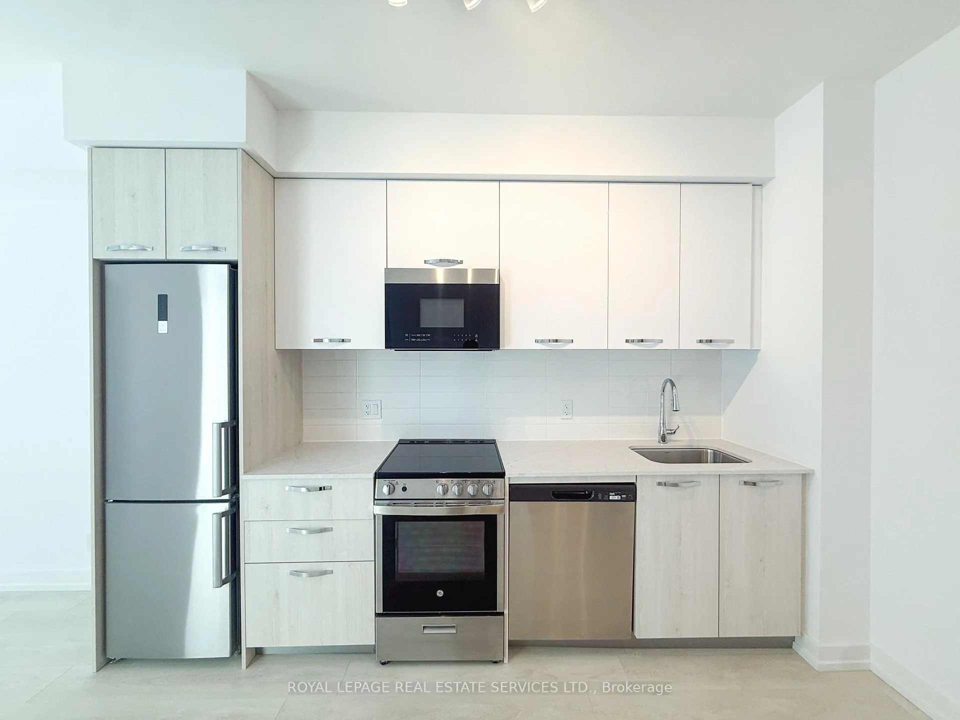 Photo 9 of Unit 315, 75 James Street S, Hamilton, Durand — HOMEH