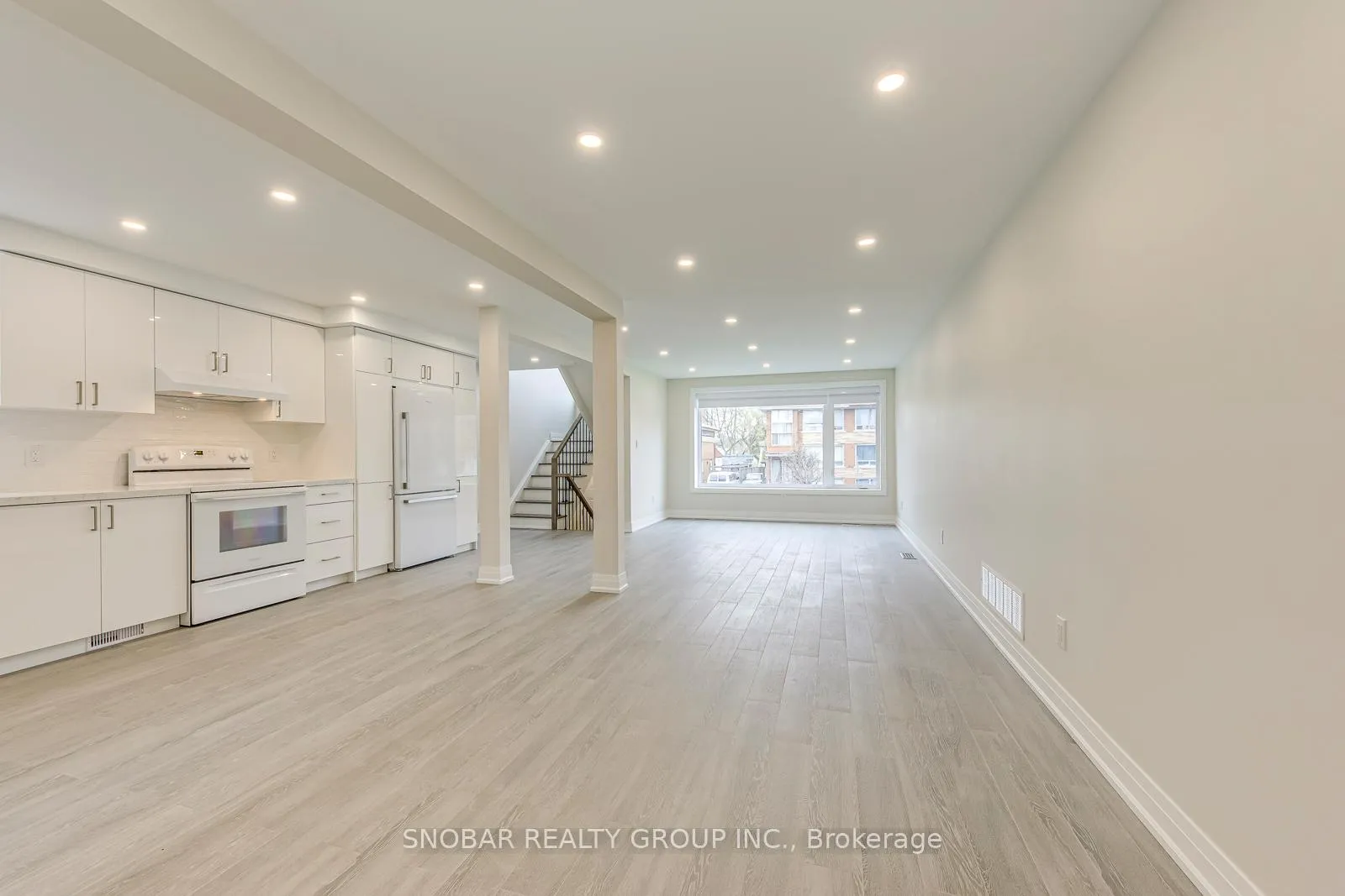 Photo 7 of 83 Clairton Crescent, Toronto, Rockcliffe-Smythe — HOMEH