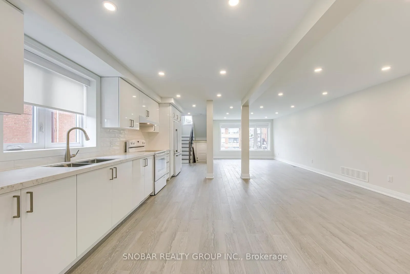 Photo 10 of 83 Clairton Crescent, Toronto, Rockcliffe-Smythe — HOMEH