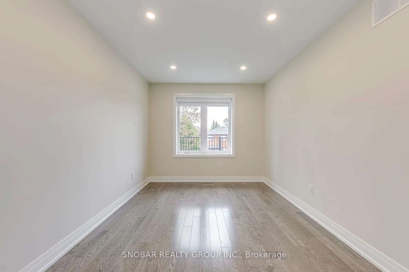 Photo 15 of 83 Clairton Crescent, Toronto, Rockcliffe-Smythe — HOMEH
