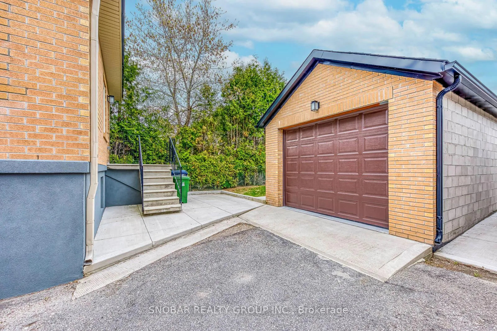 Photo 28 of 83 Clairton Crescent, Toronto, Rockcliffe-Smythe — HOMEH